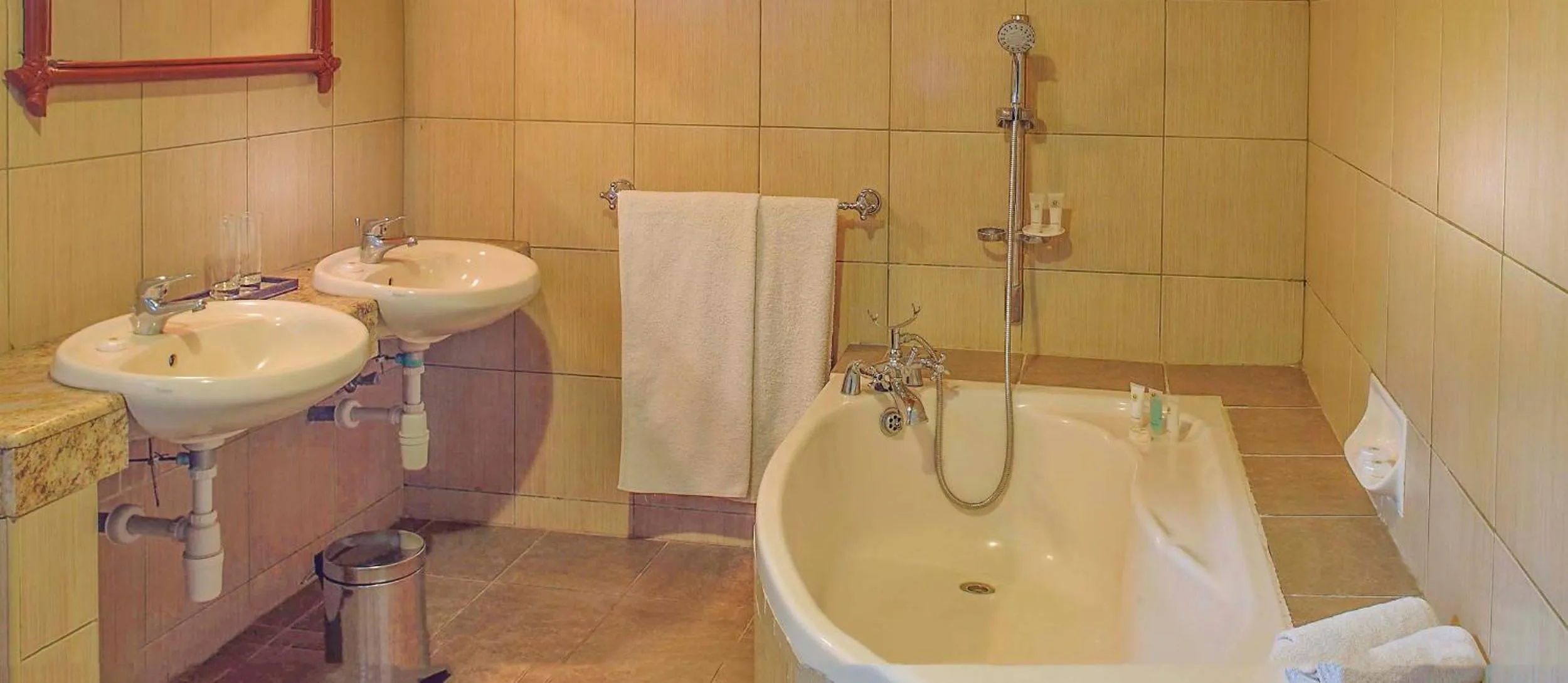 Bath in Mara Leisure Camp