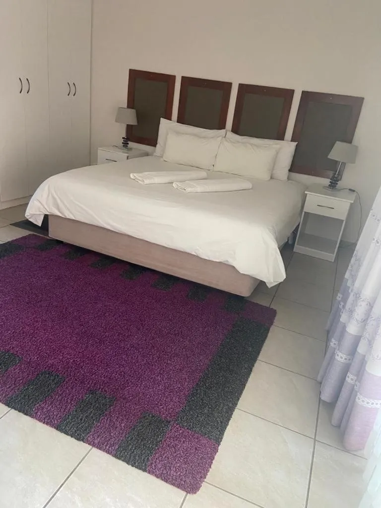 Bed in Botleng Guest House