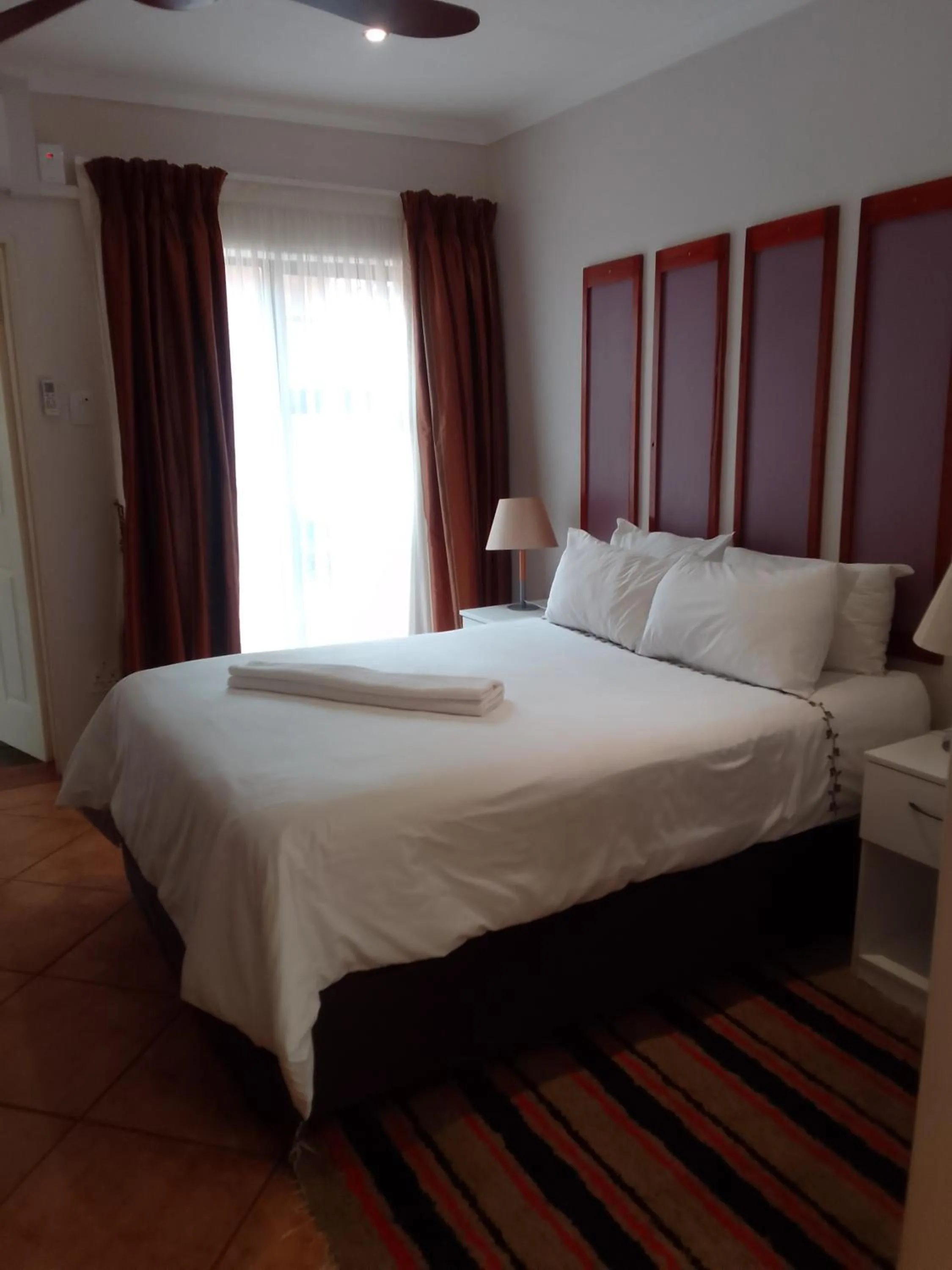 Bed in Botleng Guest House