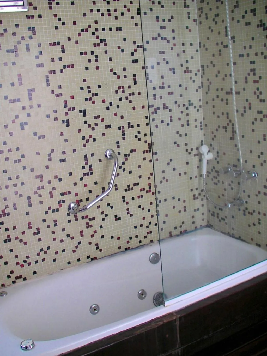 Shower in Altos Medanos Cabañas & Club de Bosque