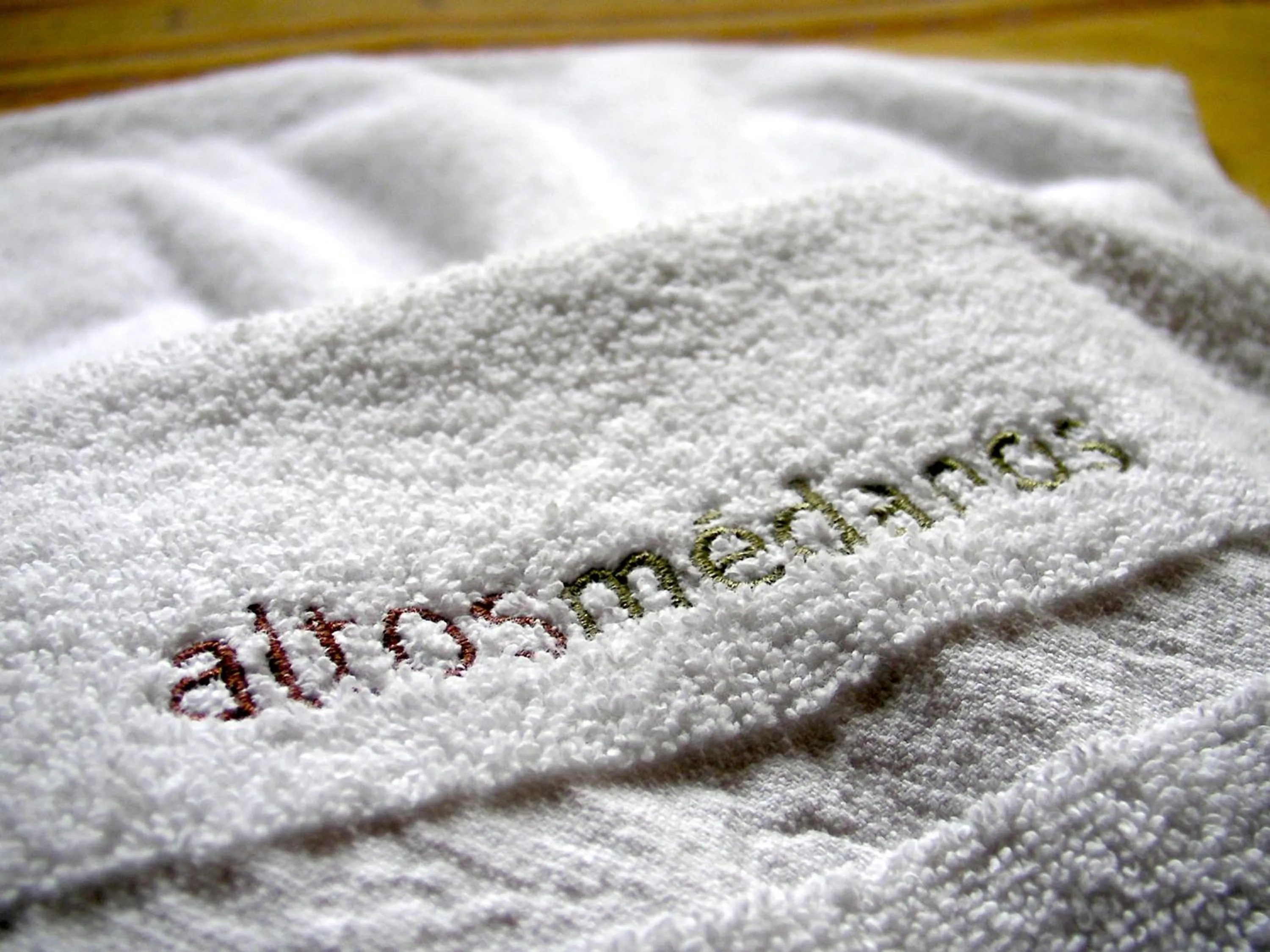 Property logo or sign in Altos Medanos Cabañas & Club de Bosque