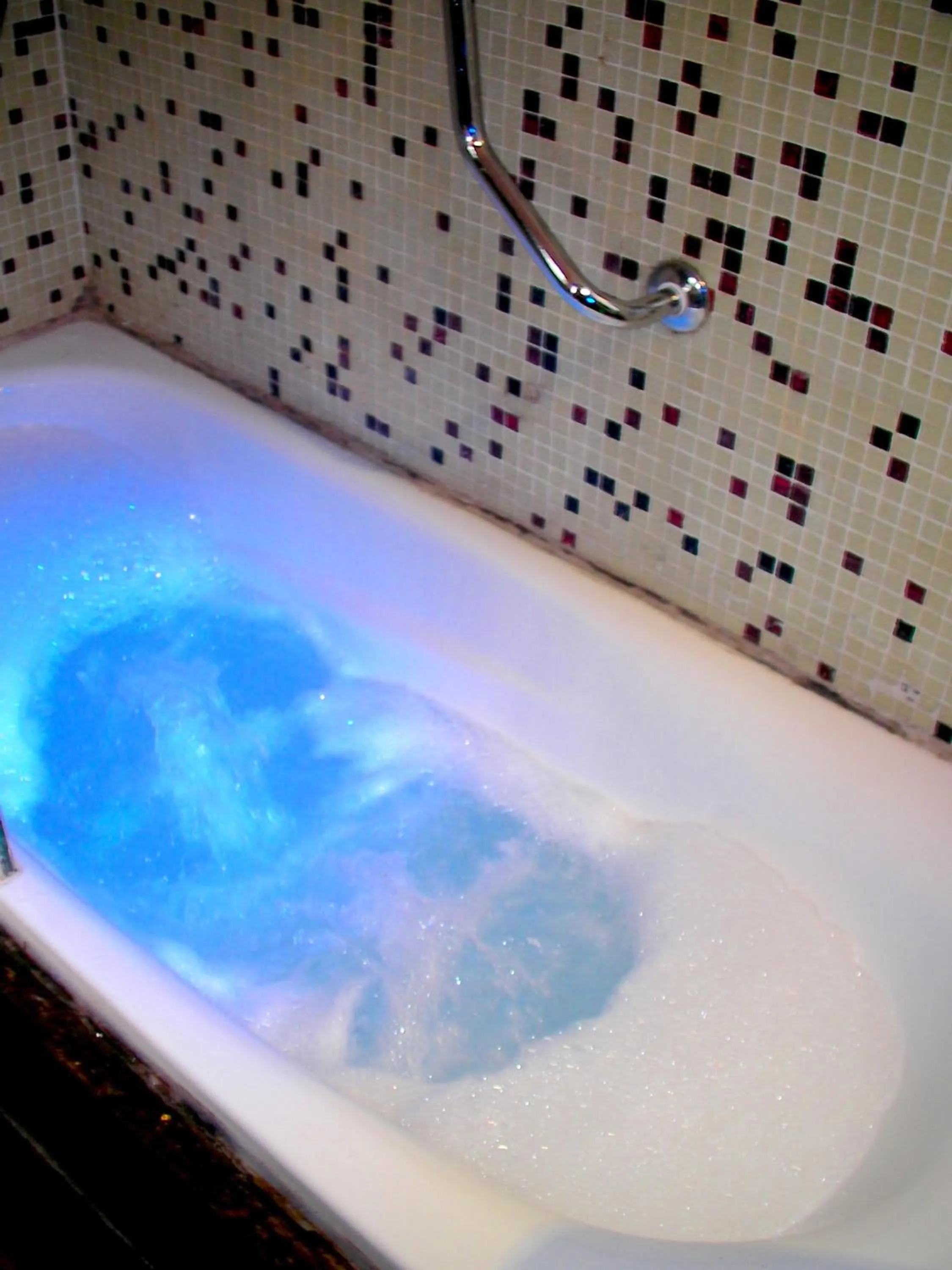 Hot Tub in Altos Medanos Cabañas & Club de Bosque