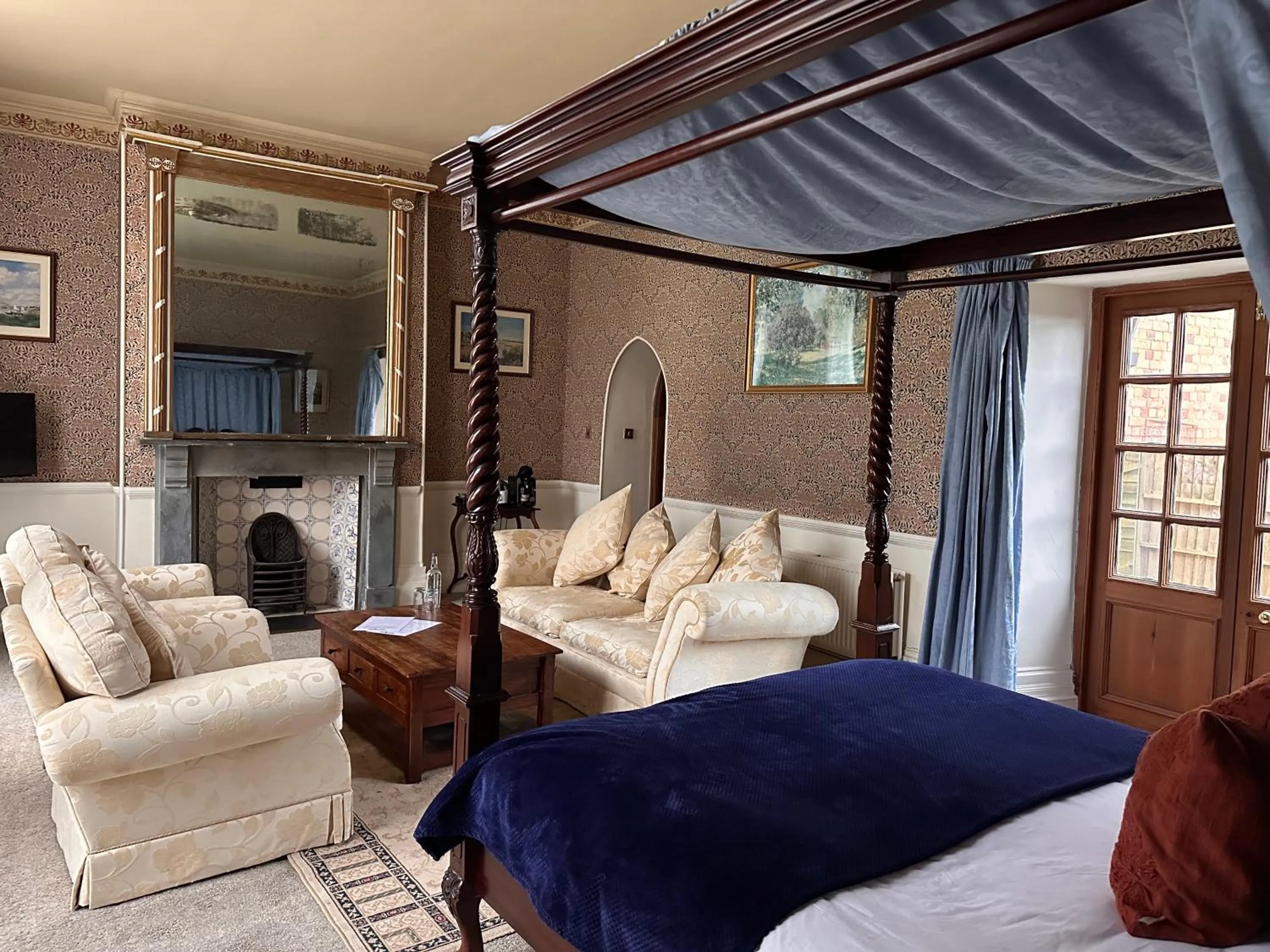 Bed in Grafton Manor Hotel