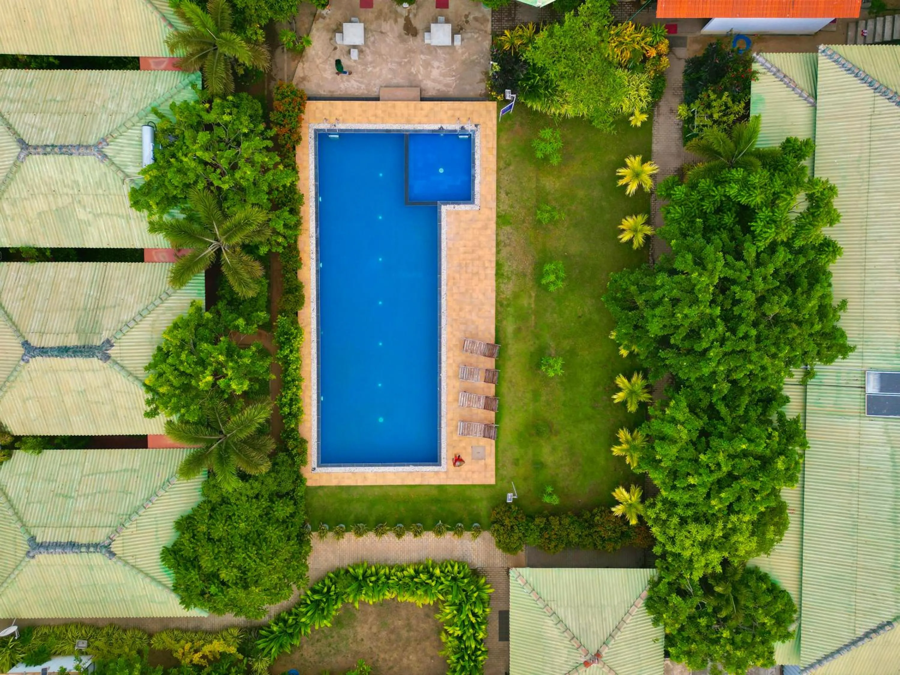 Swimming pool in Atara Lagoon Kalpitiya
