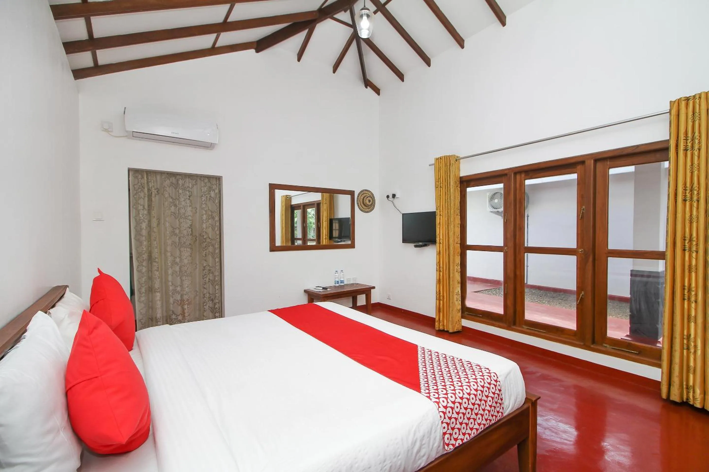 Bedroom, Bed in Atara Lagoon Kalpitiya