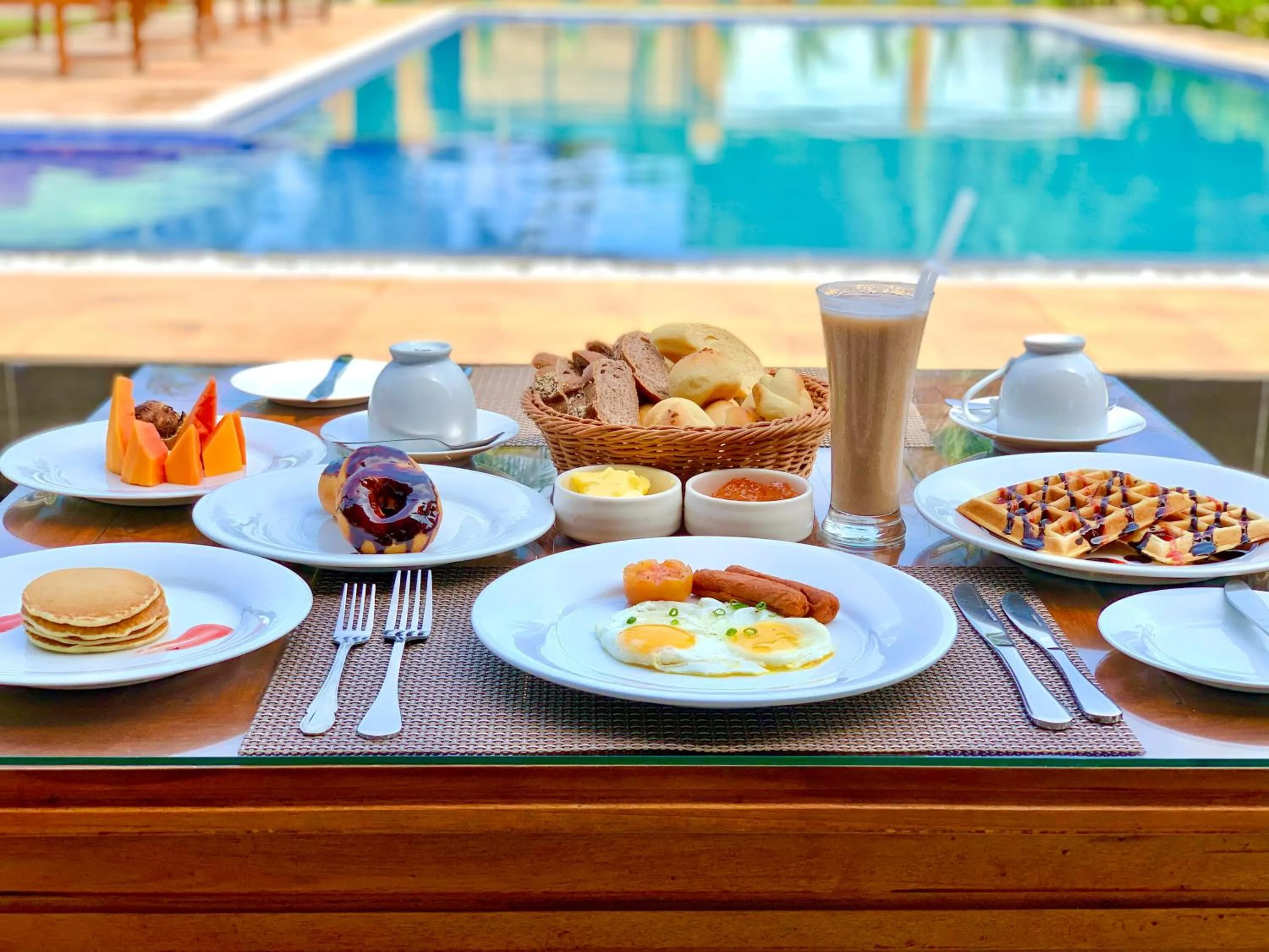 Breakfast in Atara Lagoon Kalpitiya