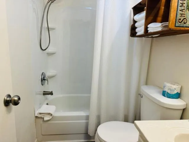 Hotel Kitsmiller on Main