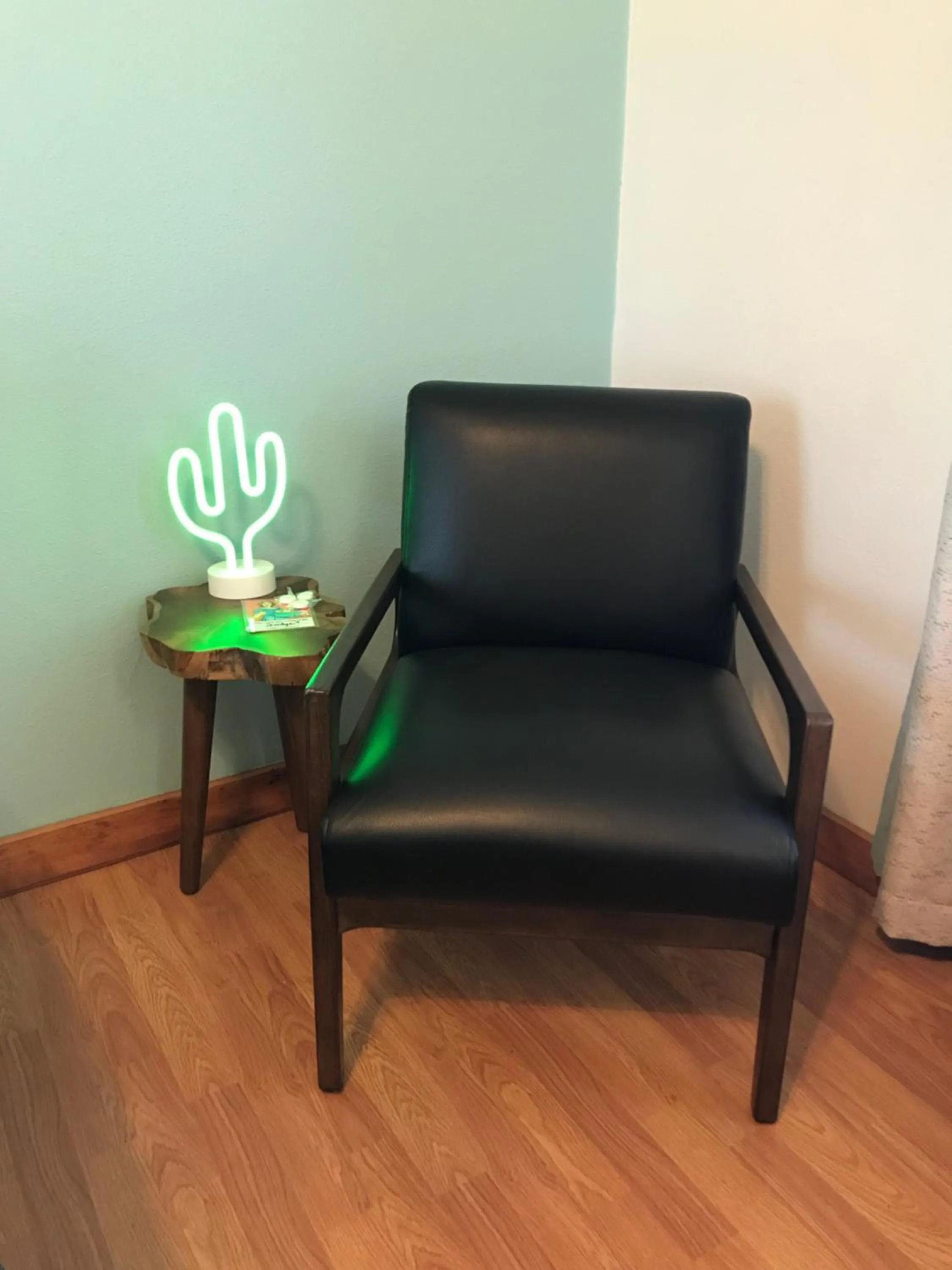 Bedroom in Hotel Kitsmiller on Main