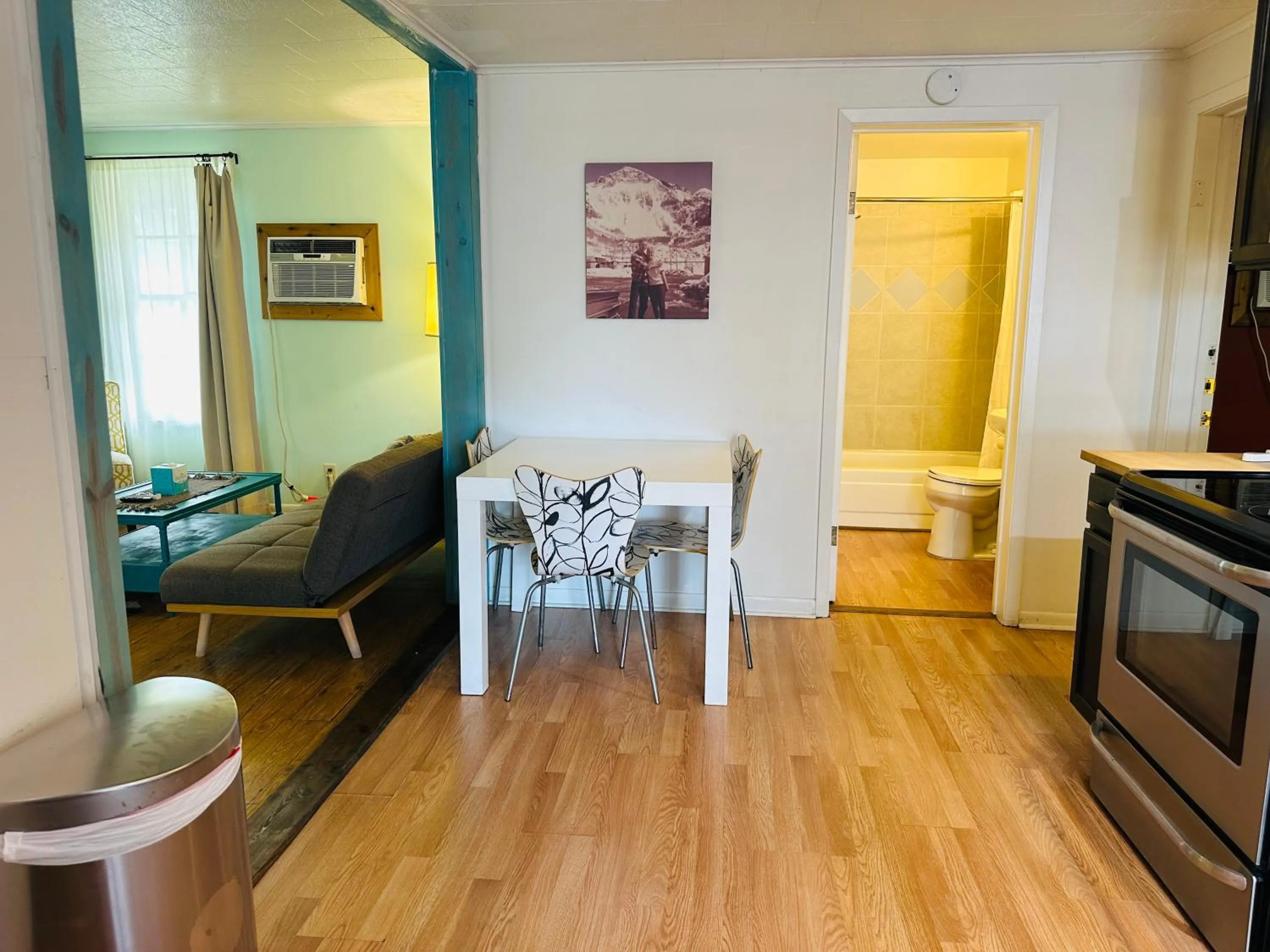 Hotel Kitsmiller on Main