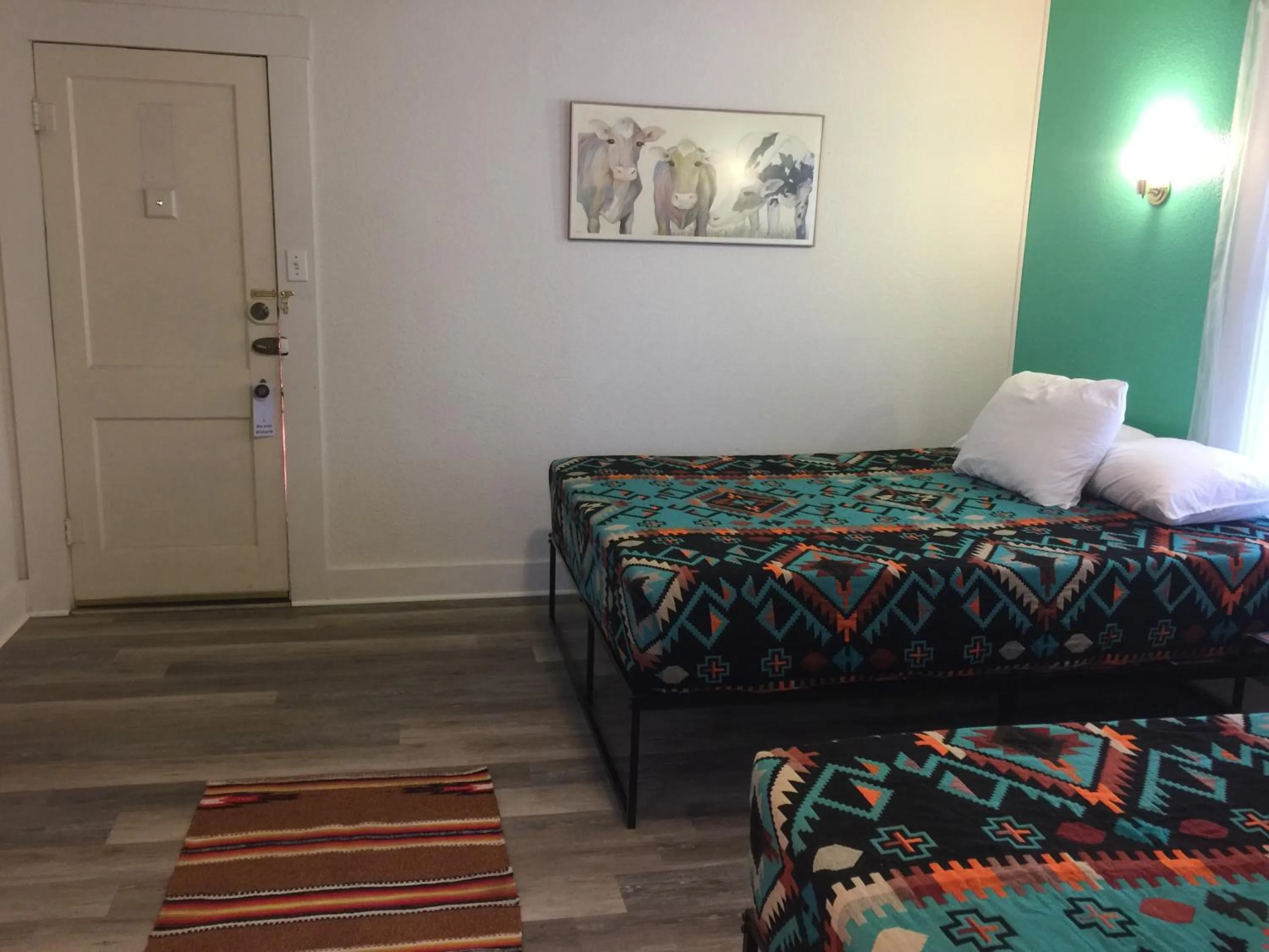 Bed in Hotel Kitsmiller on Main