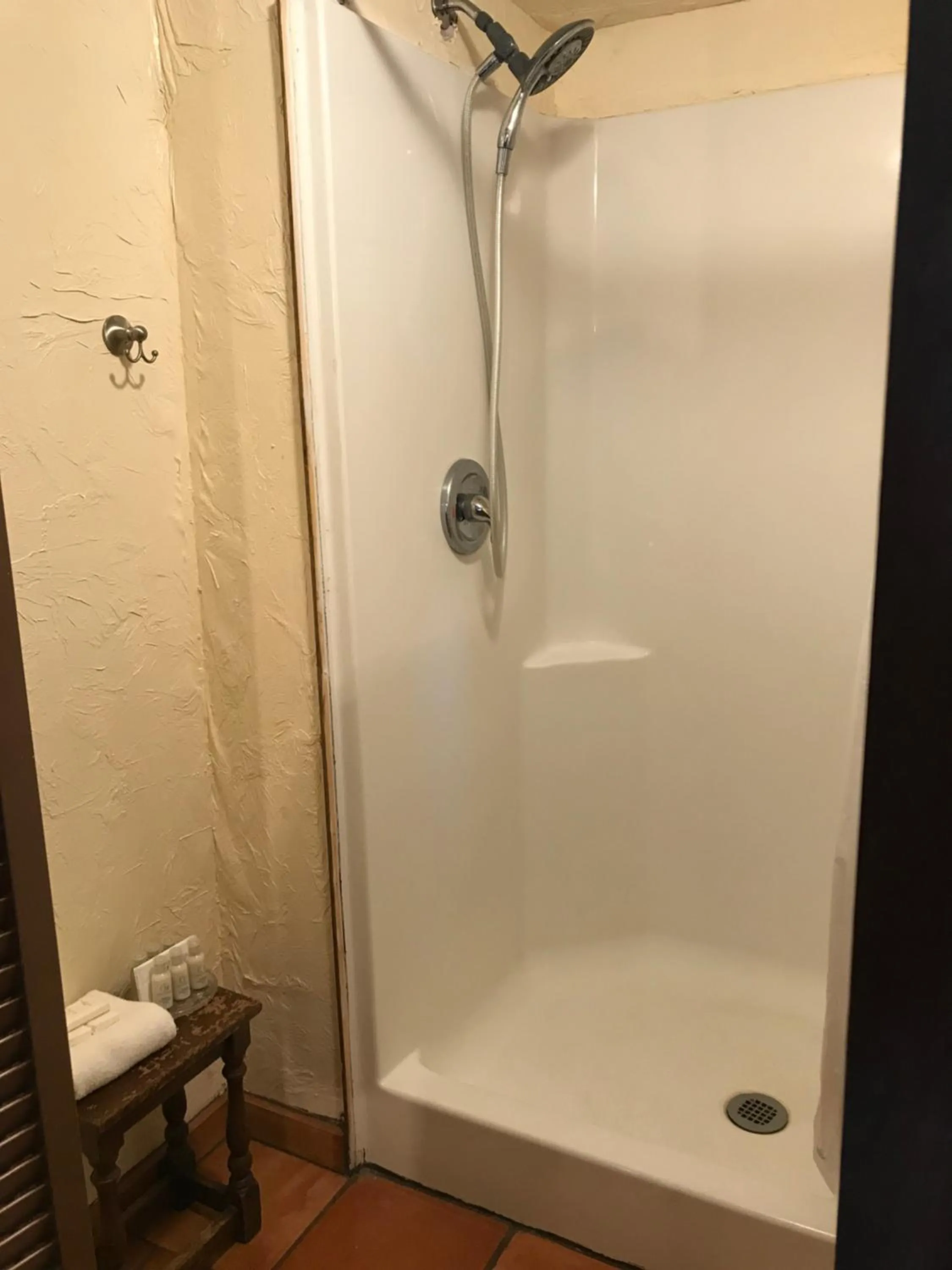 Bathroom in Hotel Kitsmiller on Main