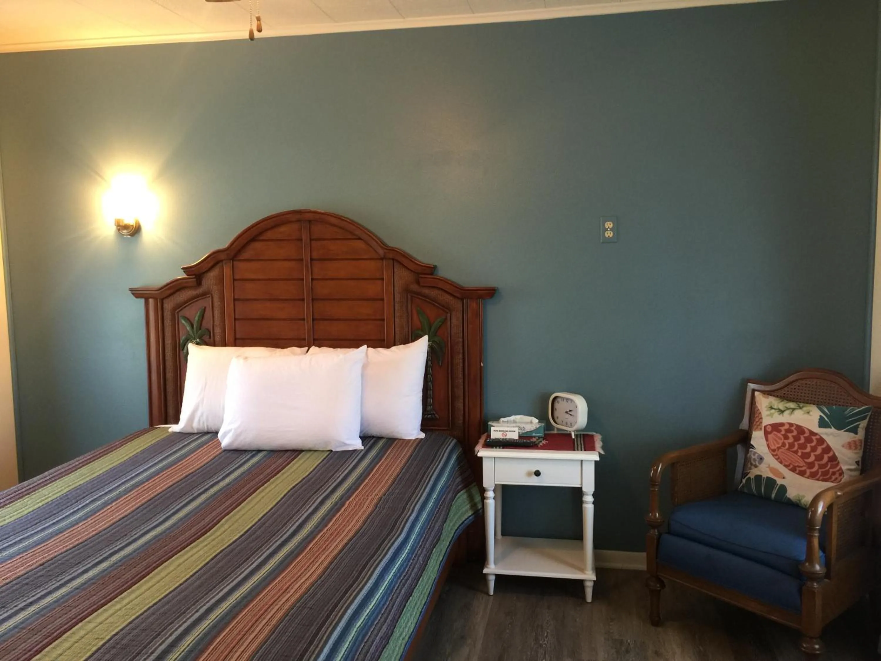 Bed in Hotel Kitsmiller on Main