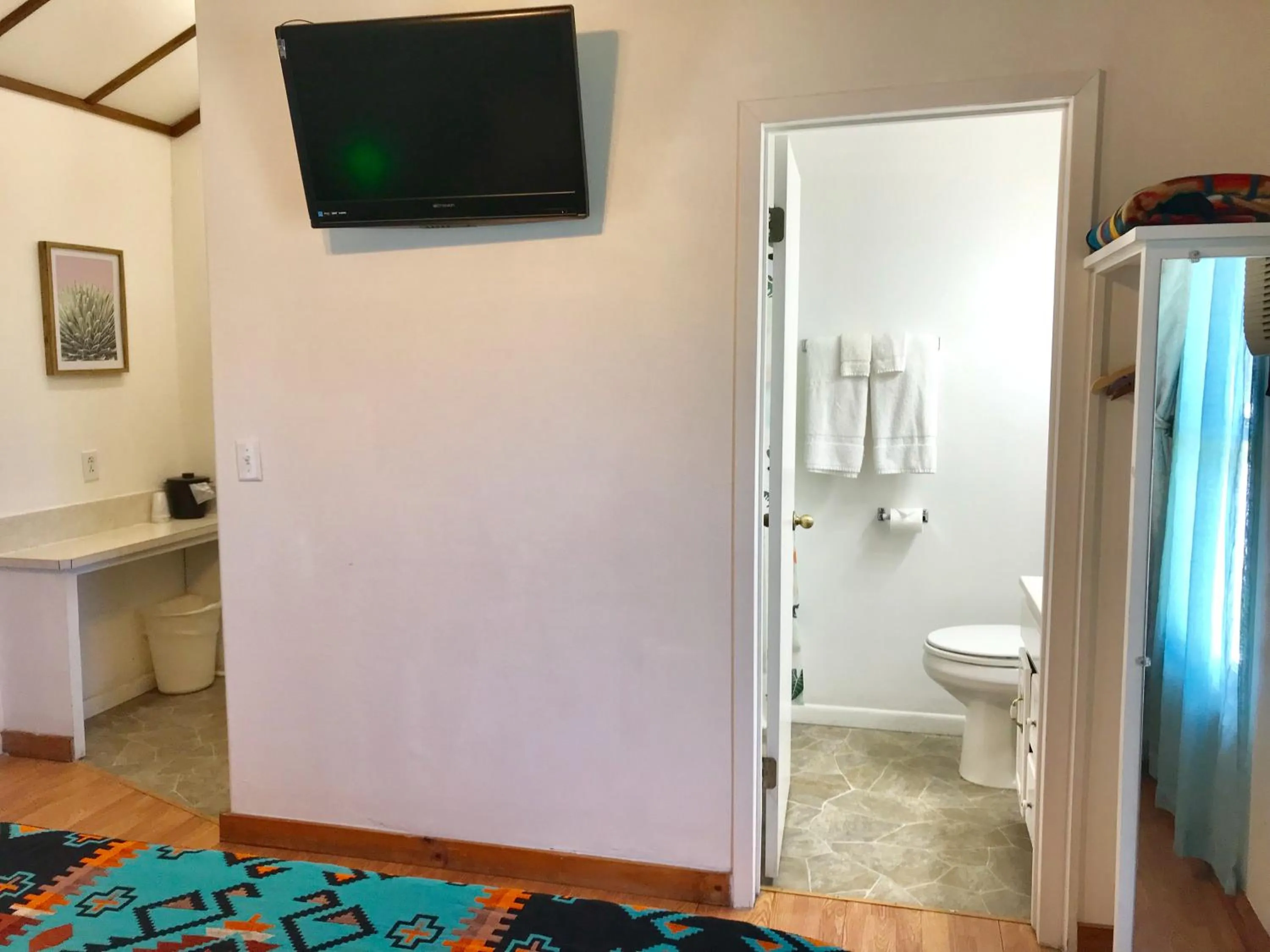 Bedroom in Hotel Kitsmiller on Main