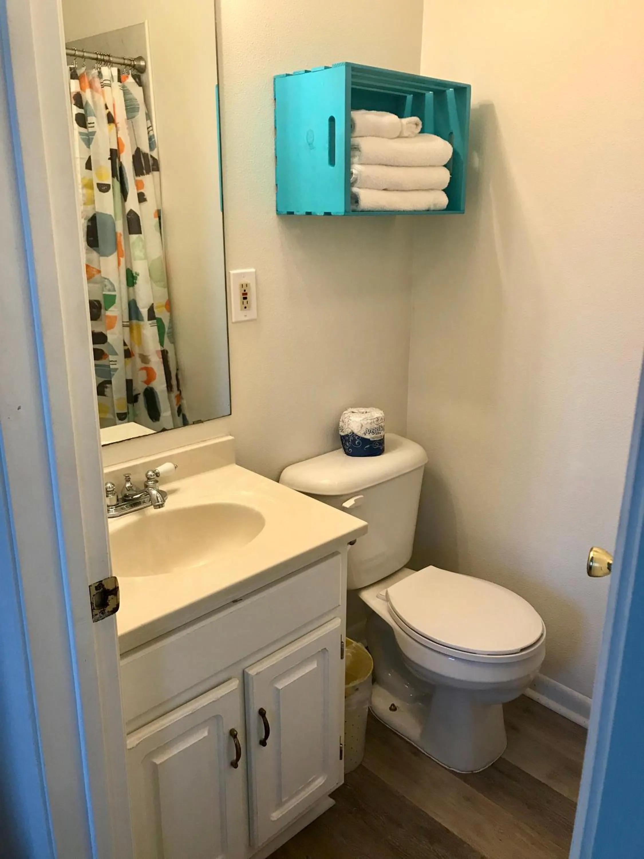 Bathroom in Hotel Kitsmiller on Main