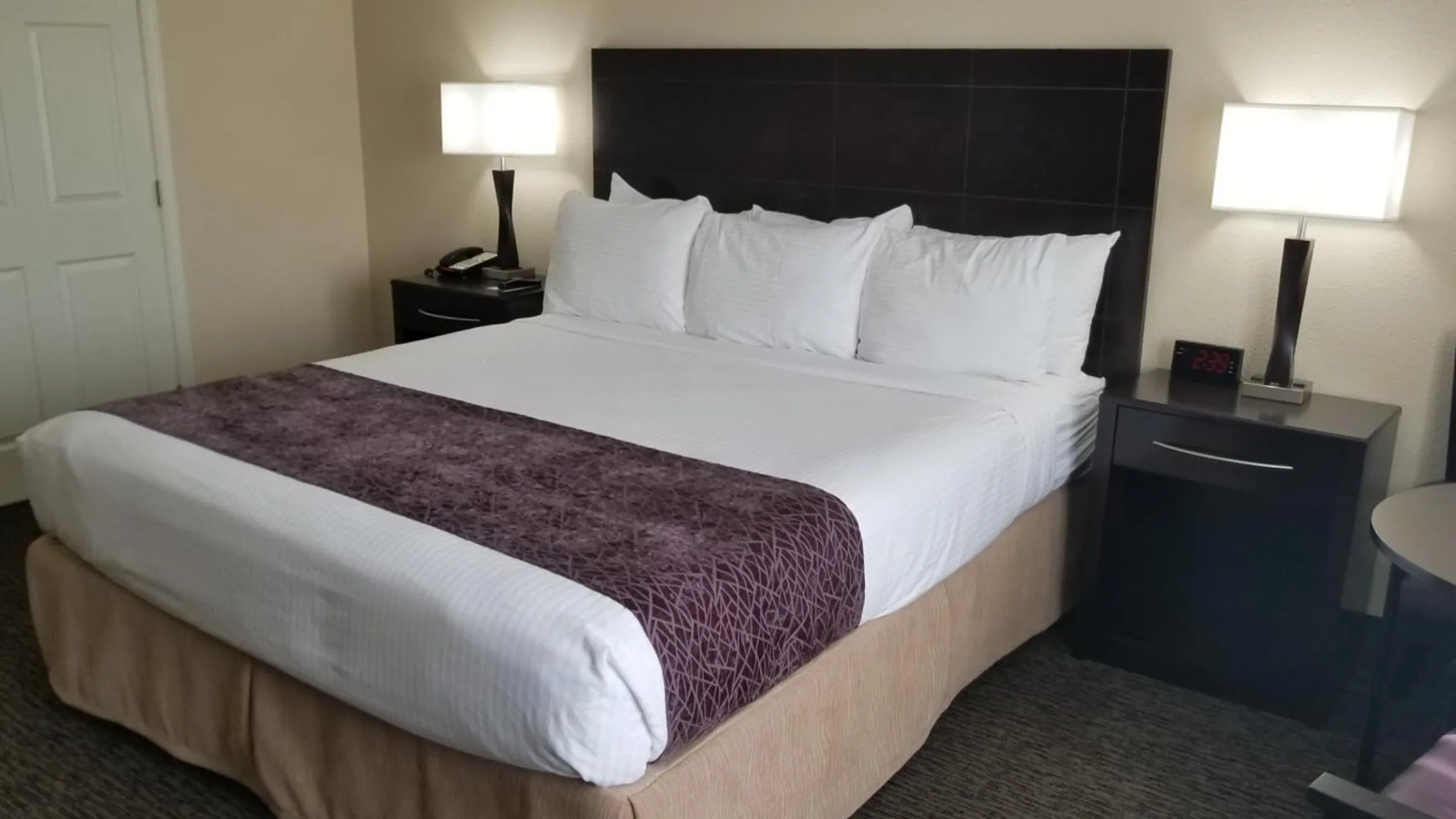 Bed in Grand Legacy At The Park