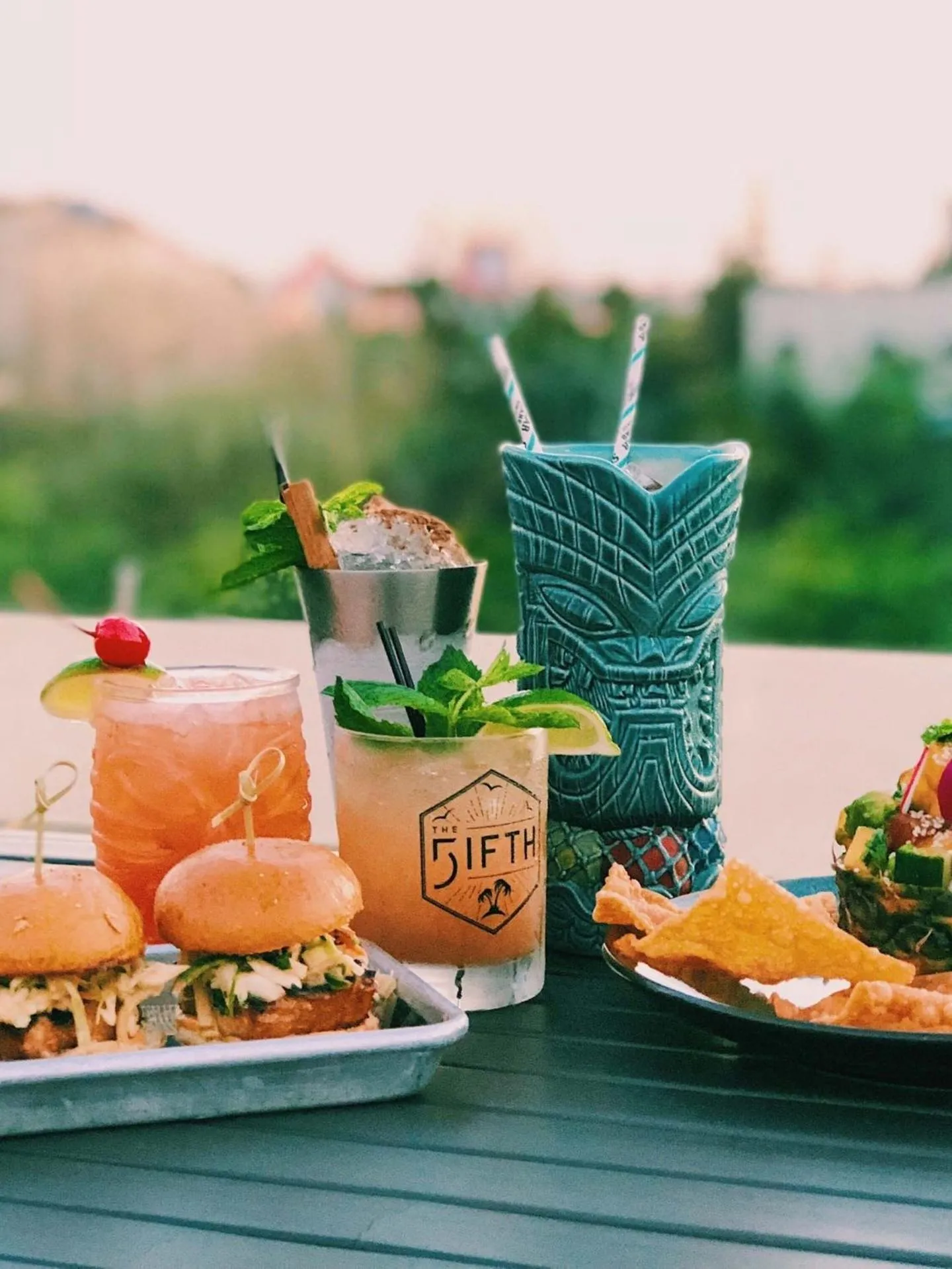 Food and drinks in Grand Legacy At The Park