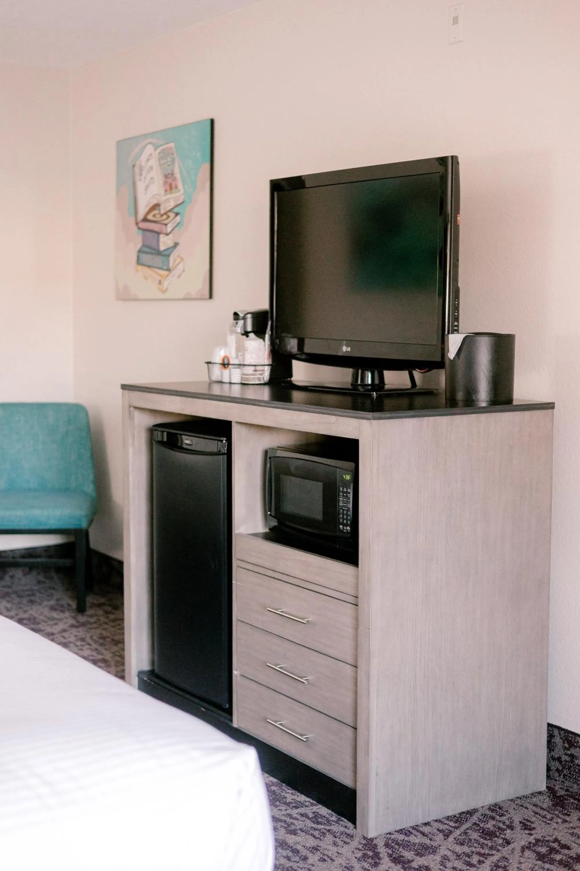 TV and multimedia in Grand Legacy At The Park