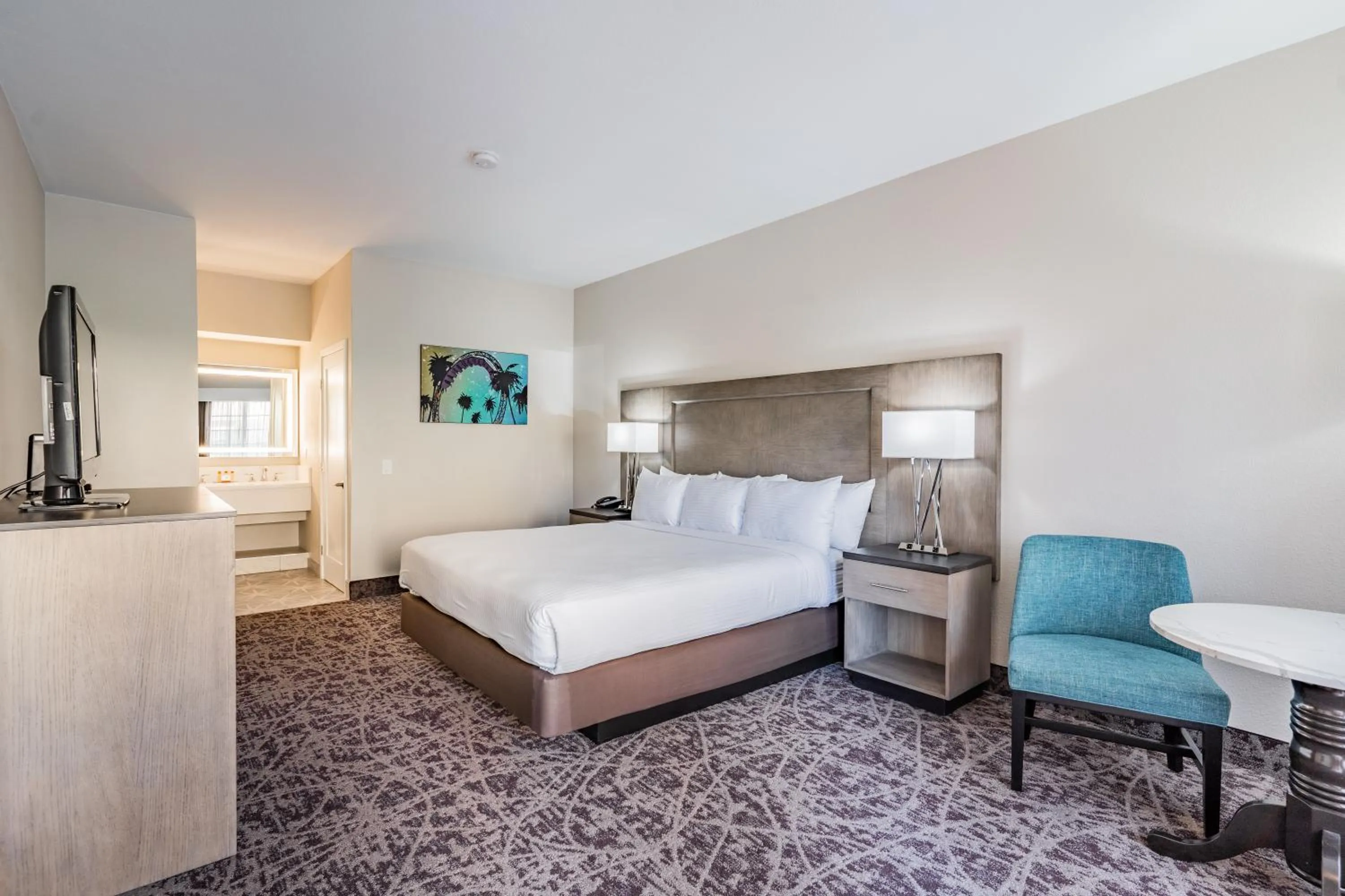 Photo of the whole room, Bed in Grand Legacy At The Park