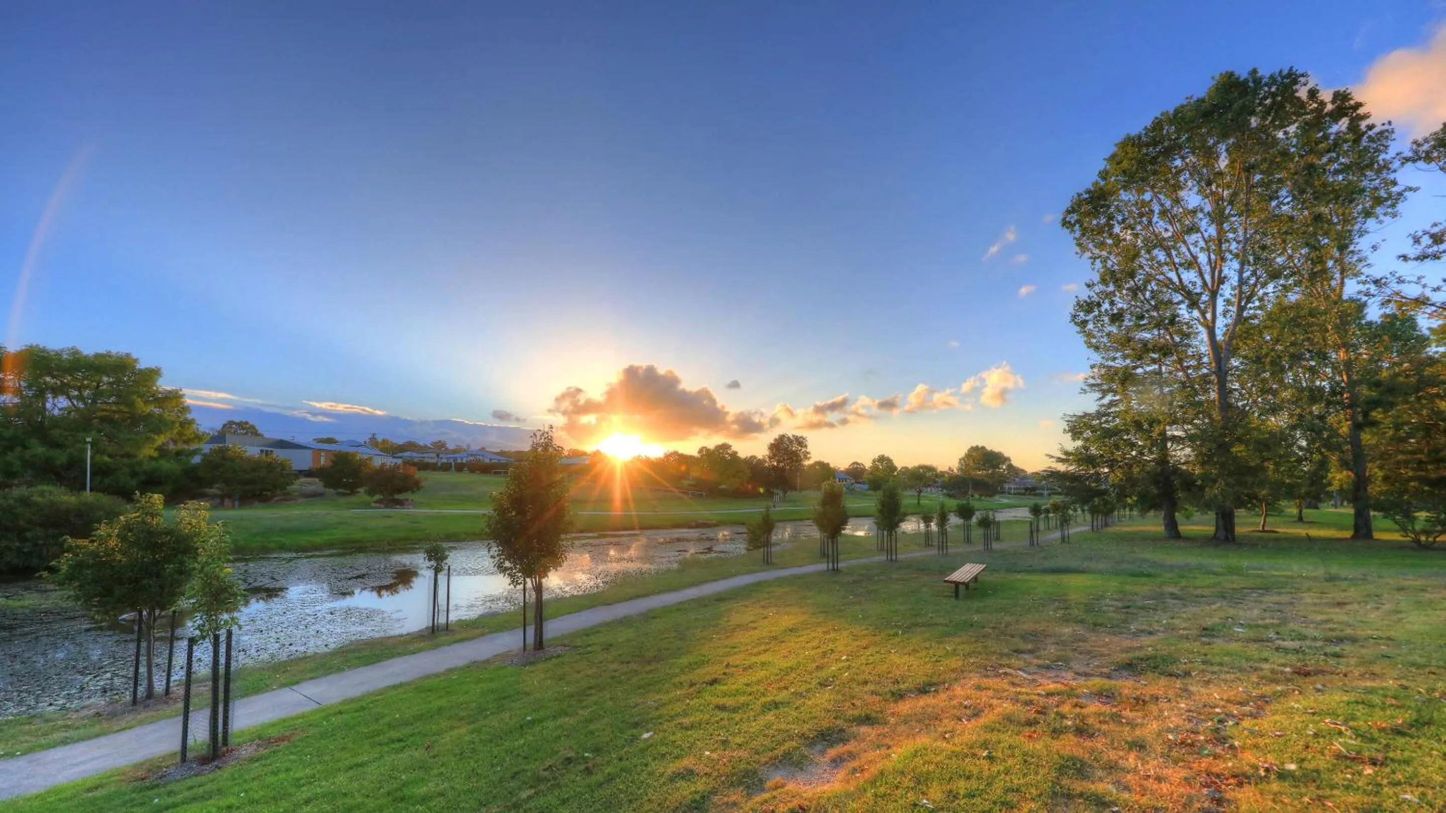 The Vines Motel & Cottages