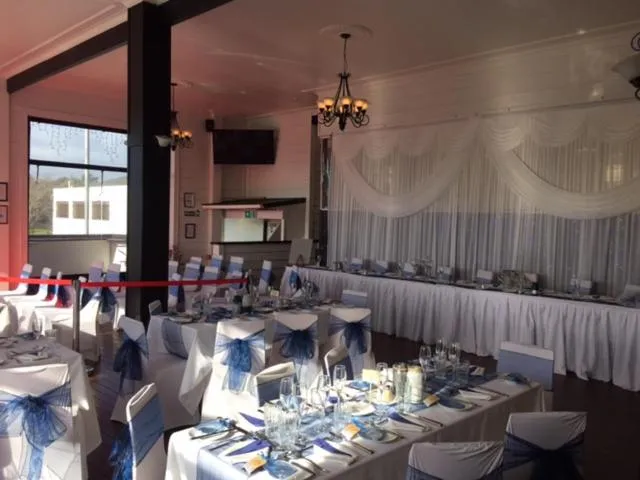 Restaurant/places to eat in The Kentish Hotel