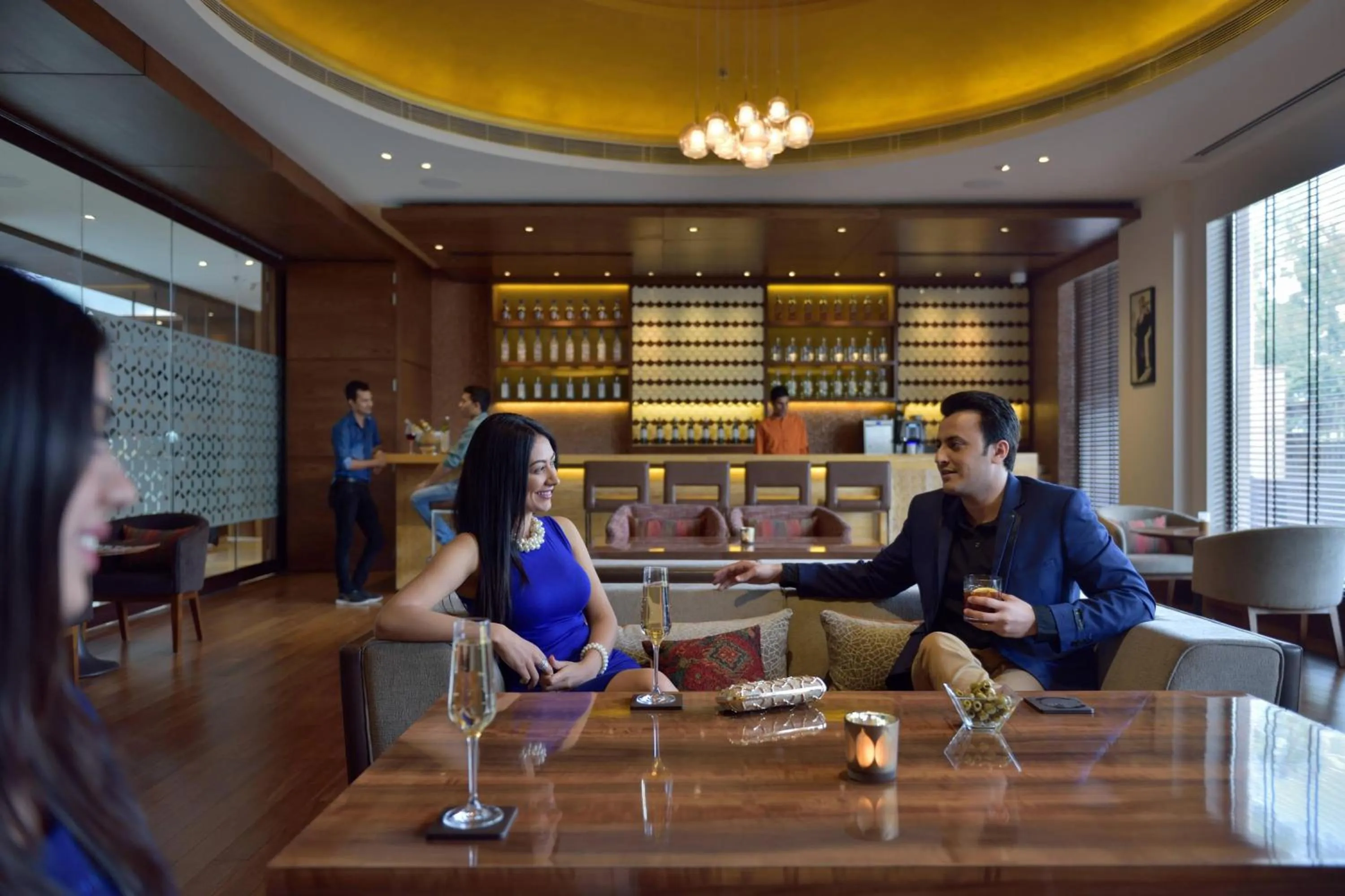 Restaurant/places to eat in Courtyard by Marriott Raipur