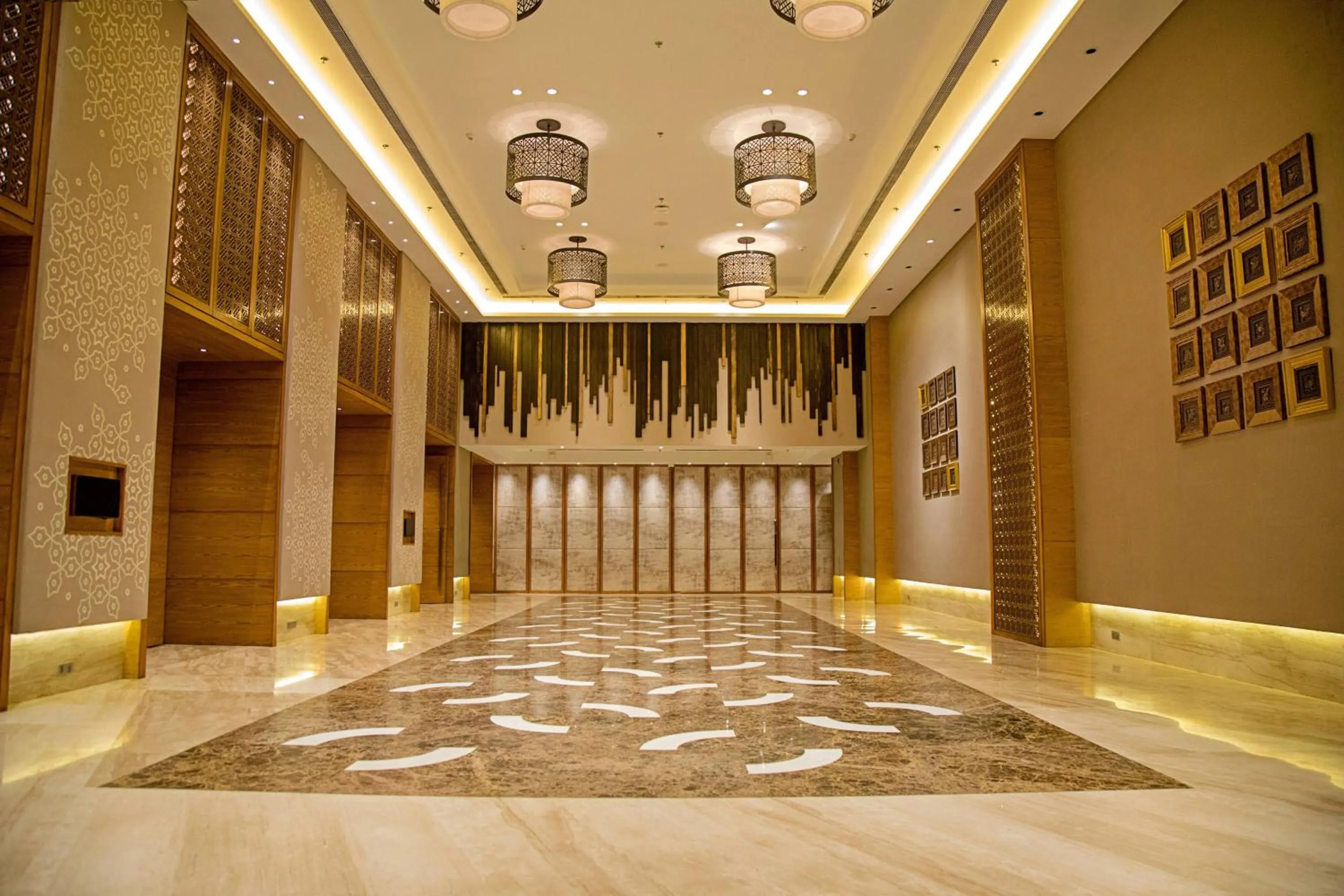 Meeting/conference room in Courtyard by Marriott Raipur