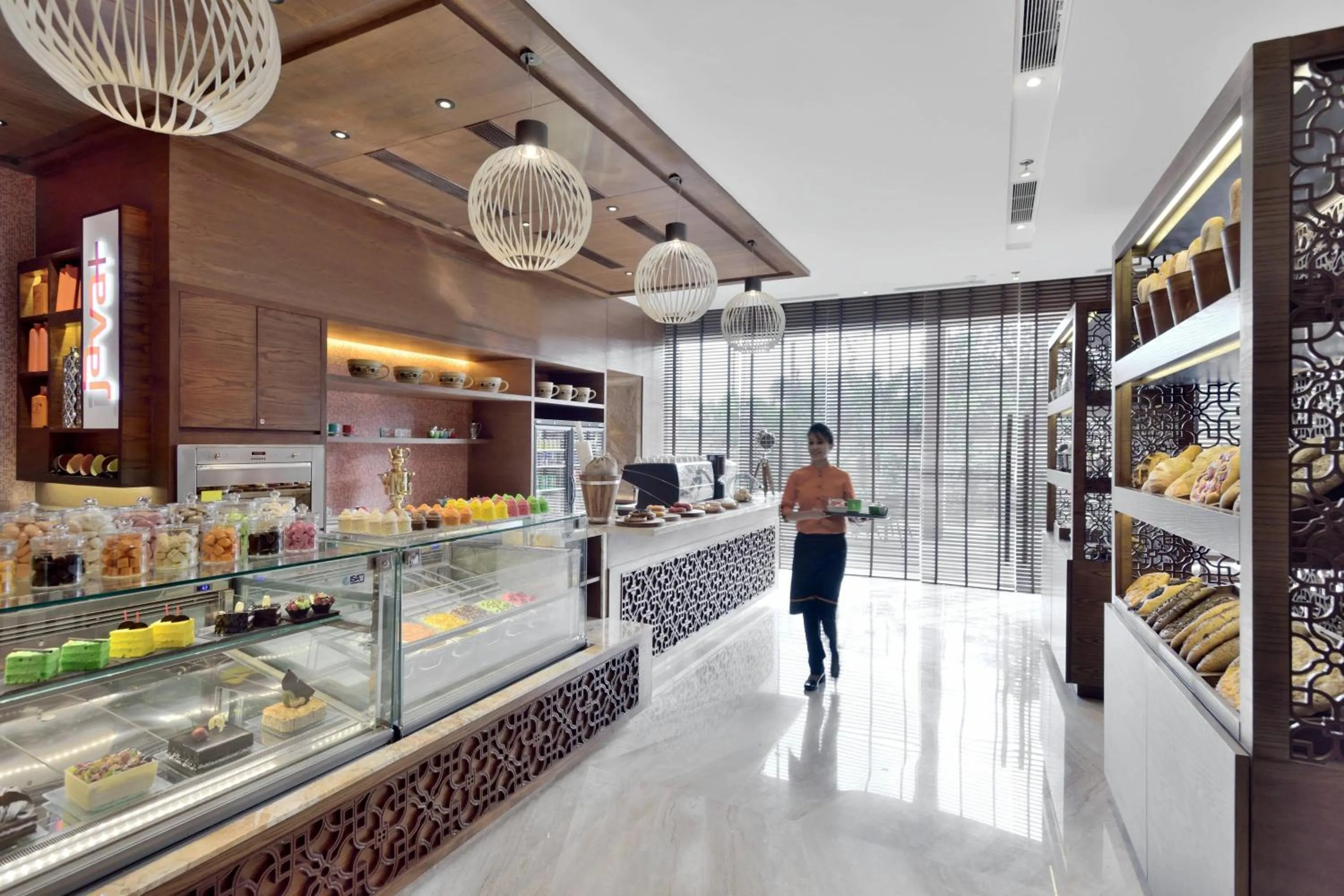 Restaurant/places to eat in Courtyard by Marriott Raipur