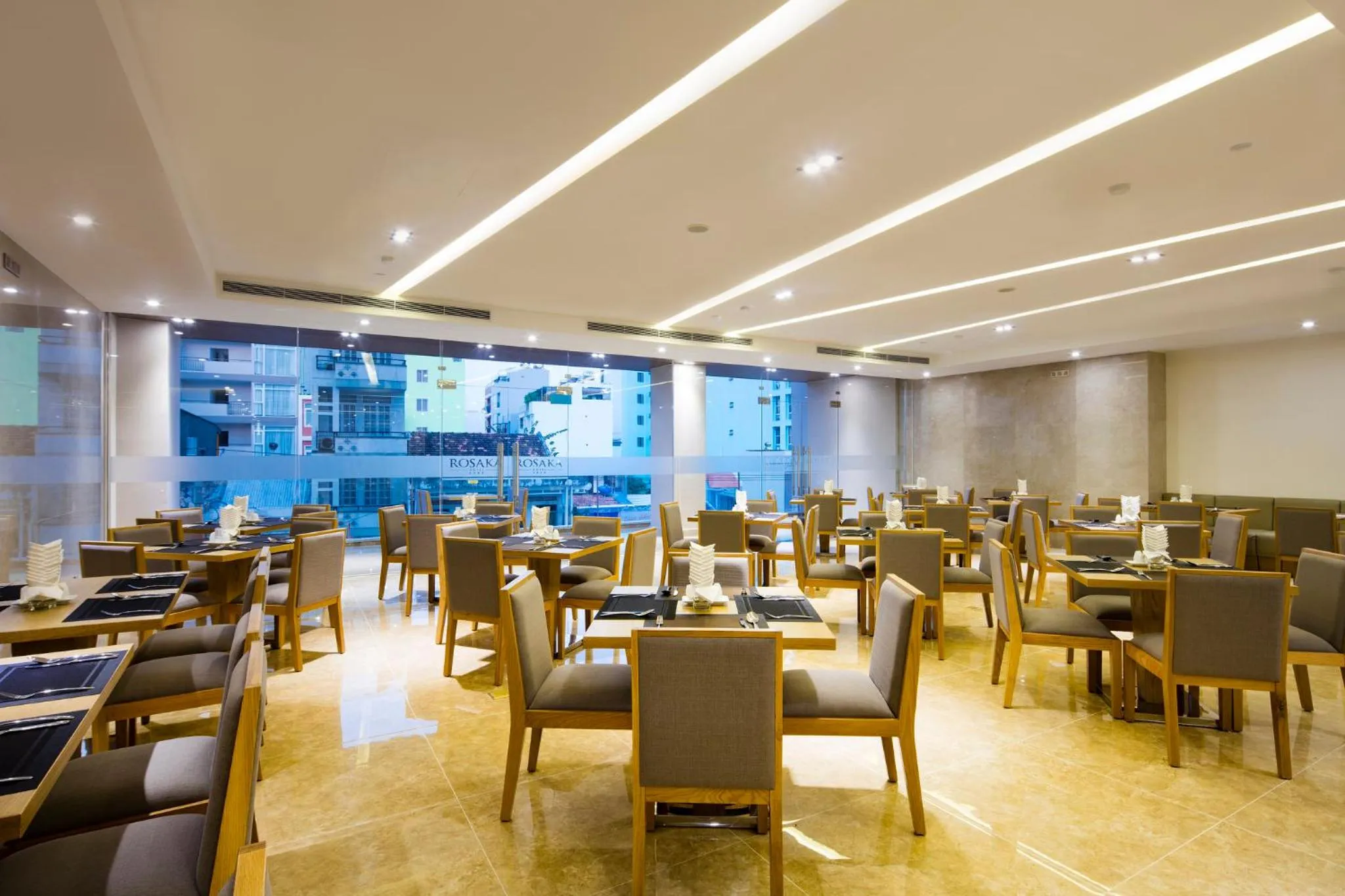 Restaurant/places to eat in Rosaka Nha Trang Hotel