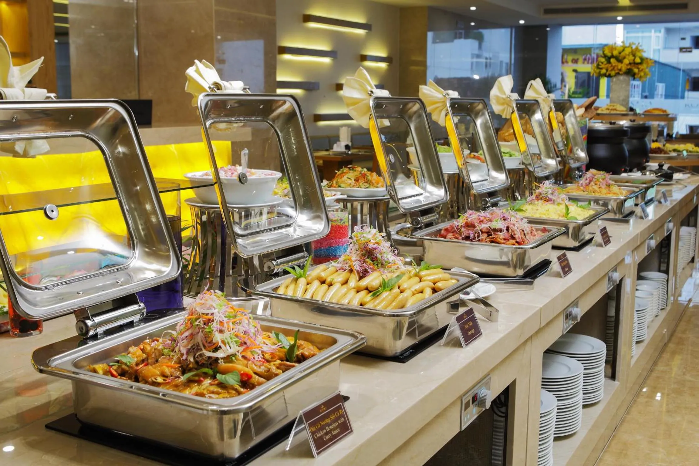 Food in Rosaka Nha Trang Hotel