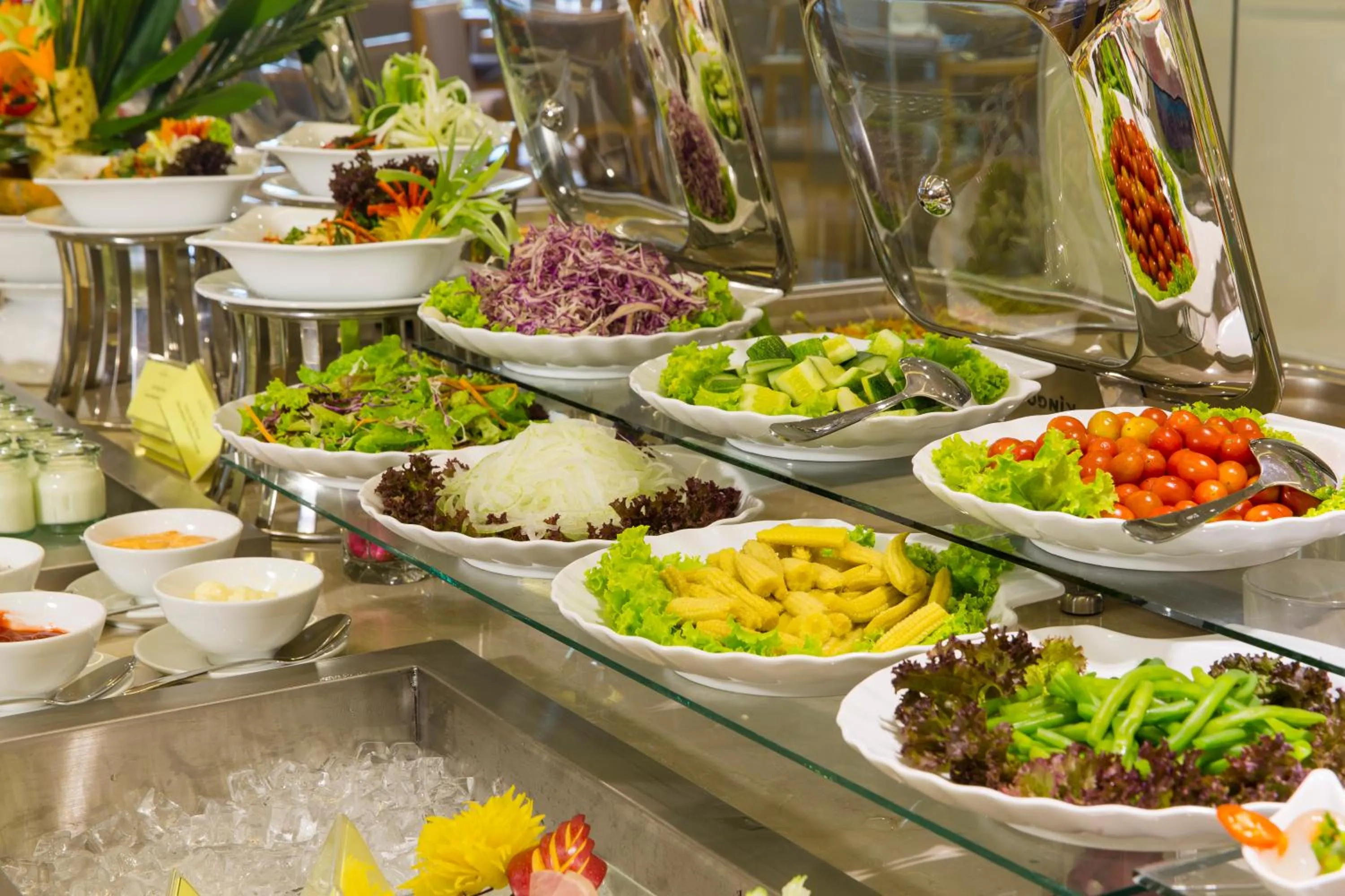 Buffet breakfast in Rosaka Nha Trang Hotel