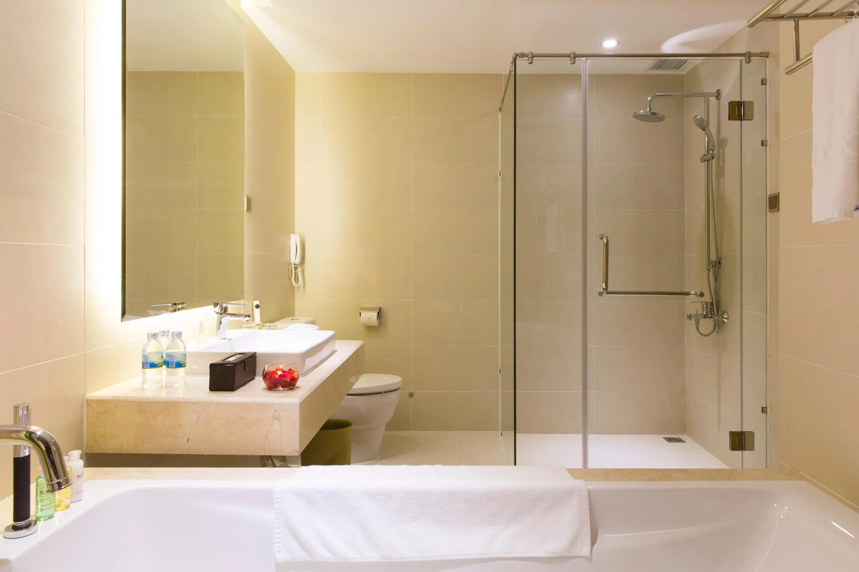 Bathroom in Rosaka Nha Trang Hotel