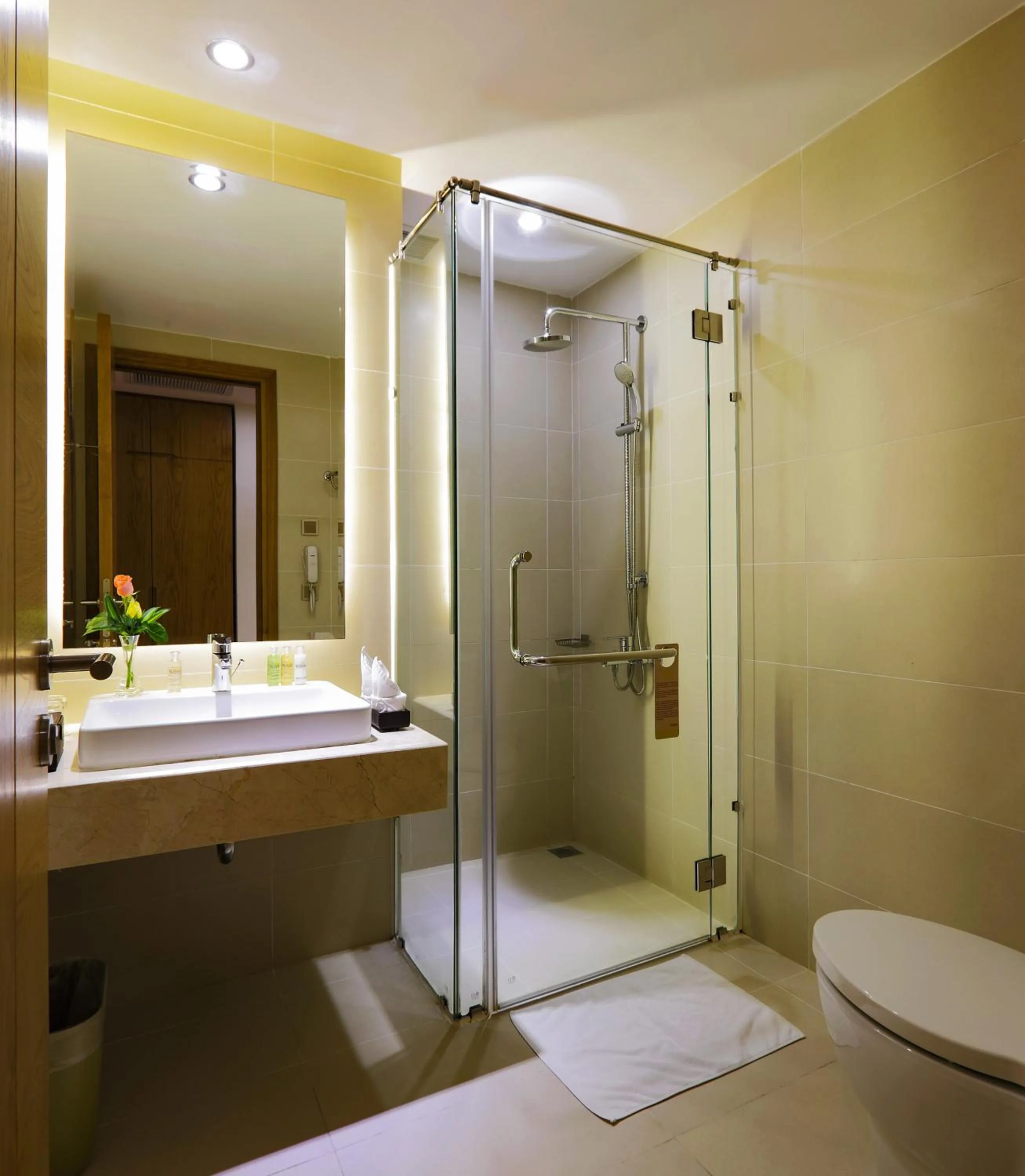 Bathroom in Rosaka Nha Trang Hotel