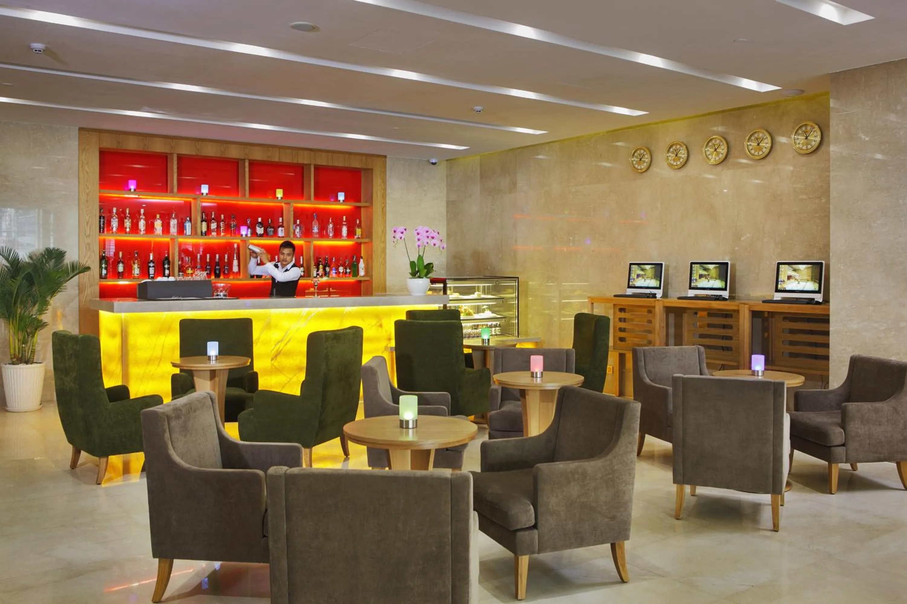 Lounge or bar in Rosaka Nha Trang Hotel