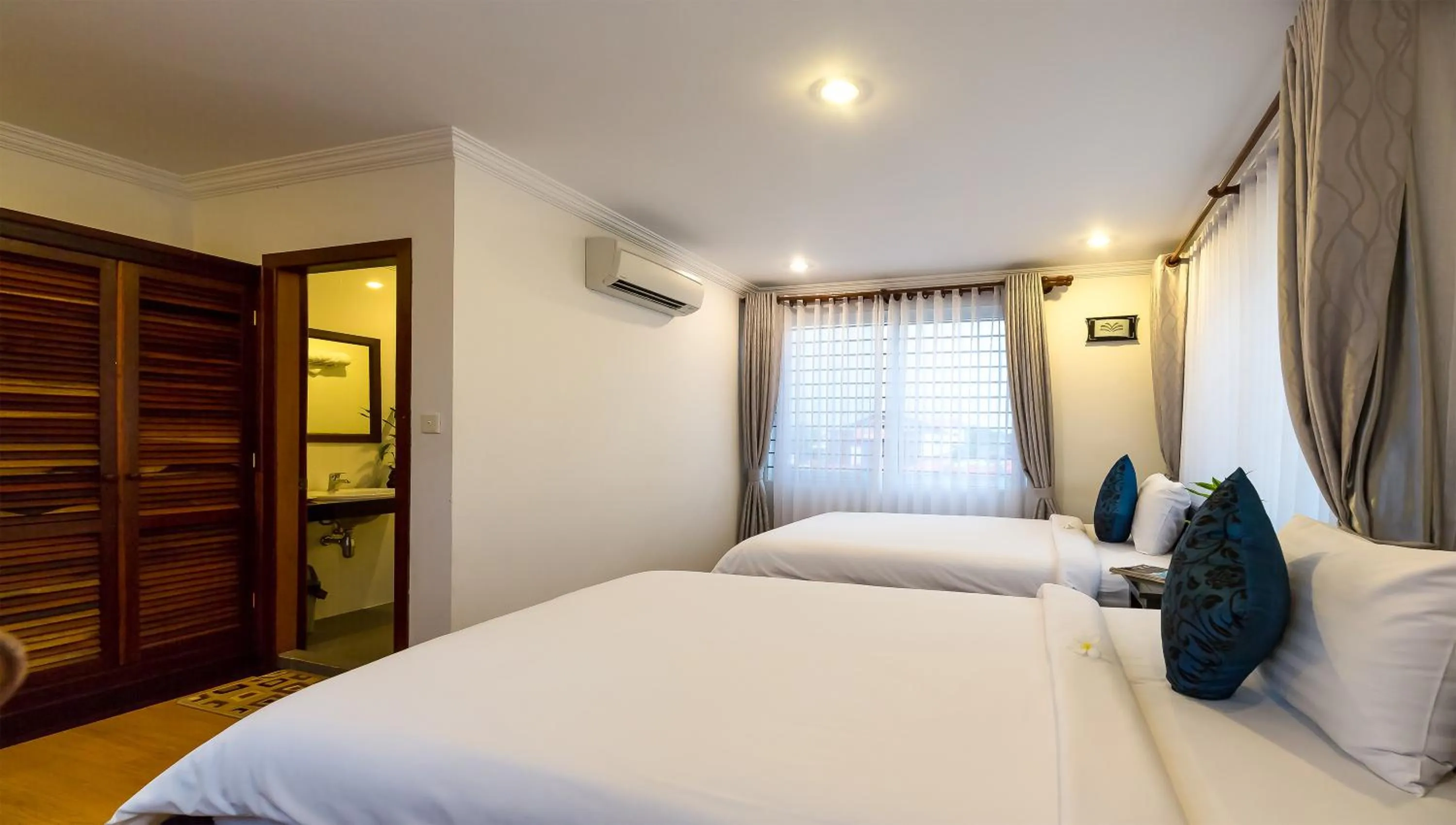 Photo of the whole room in Angkor Ry Boutique