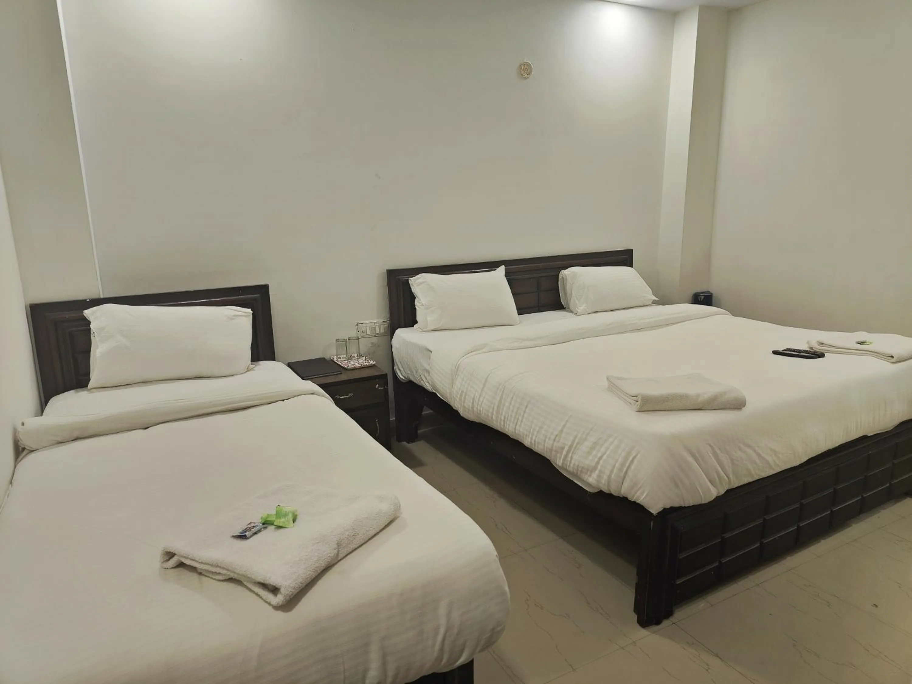 Bed in Hotel Apple Villa - New Delhi