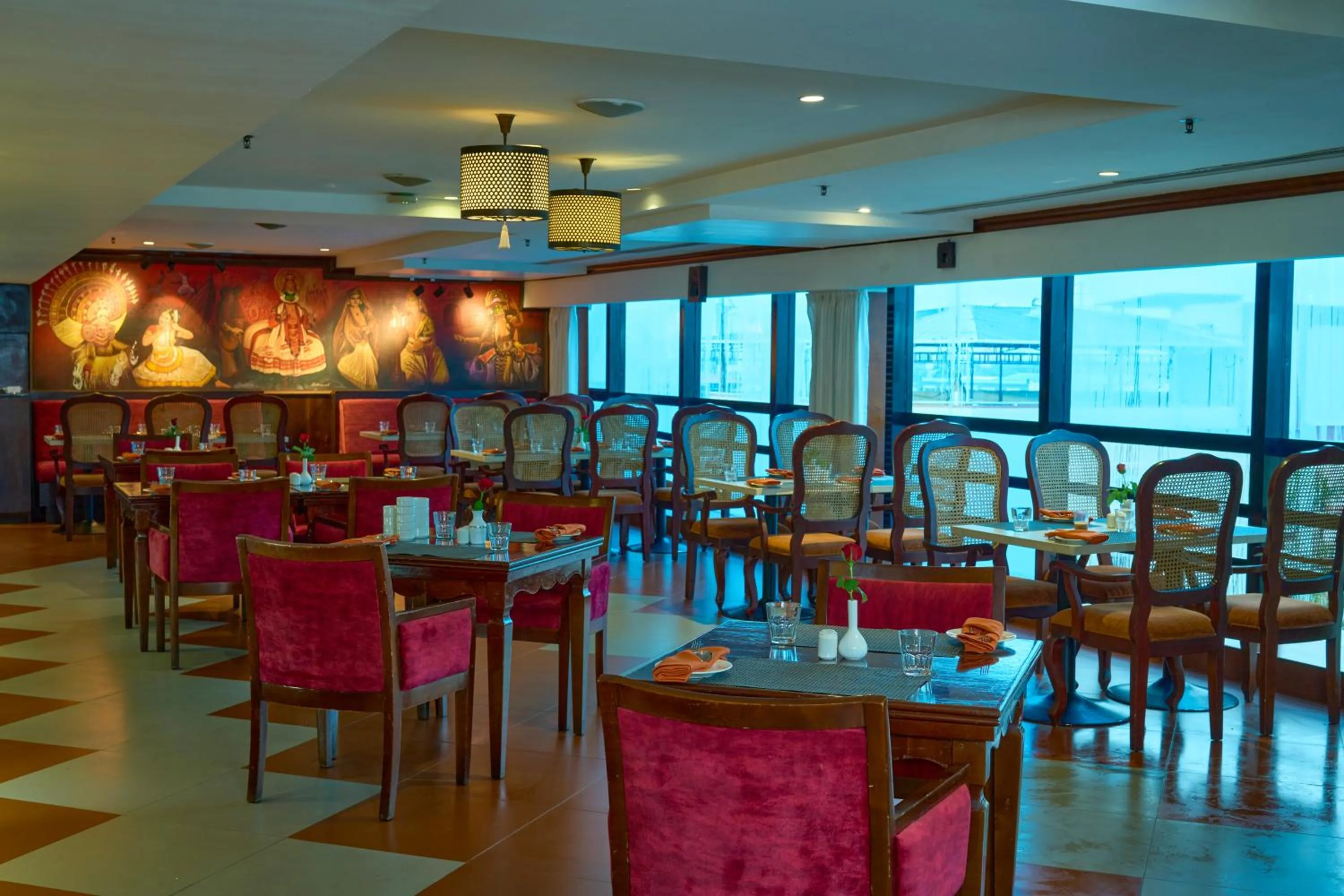 Restaurant/places to eat in The Raviz Calicut