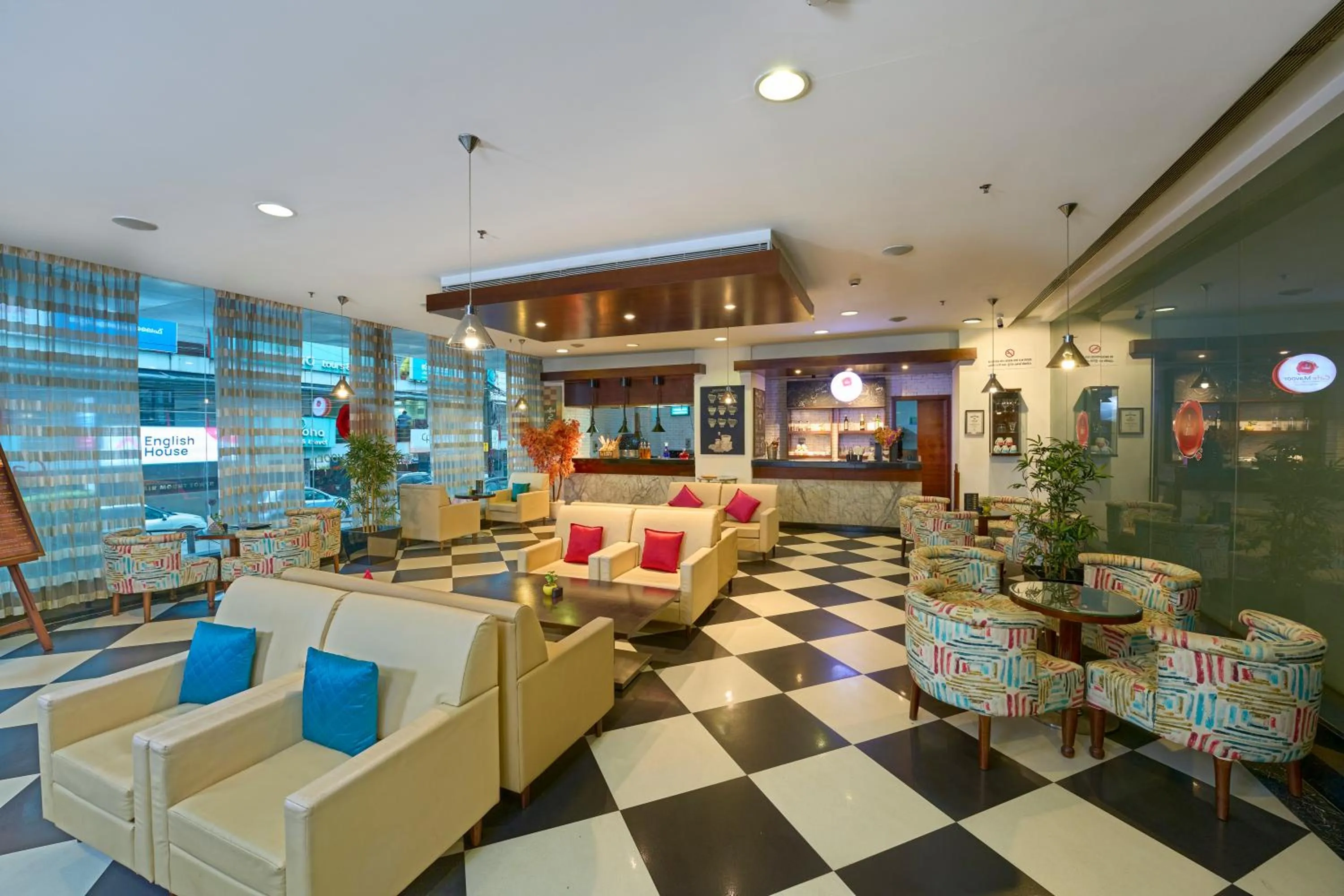 Food and drinks in The Raviz Calicut