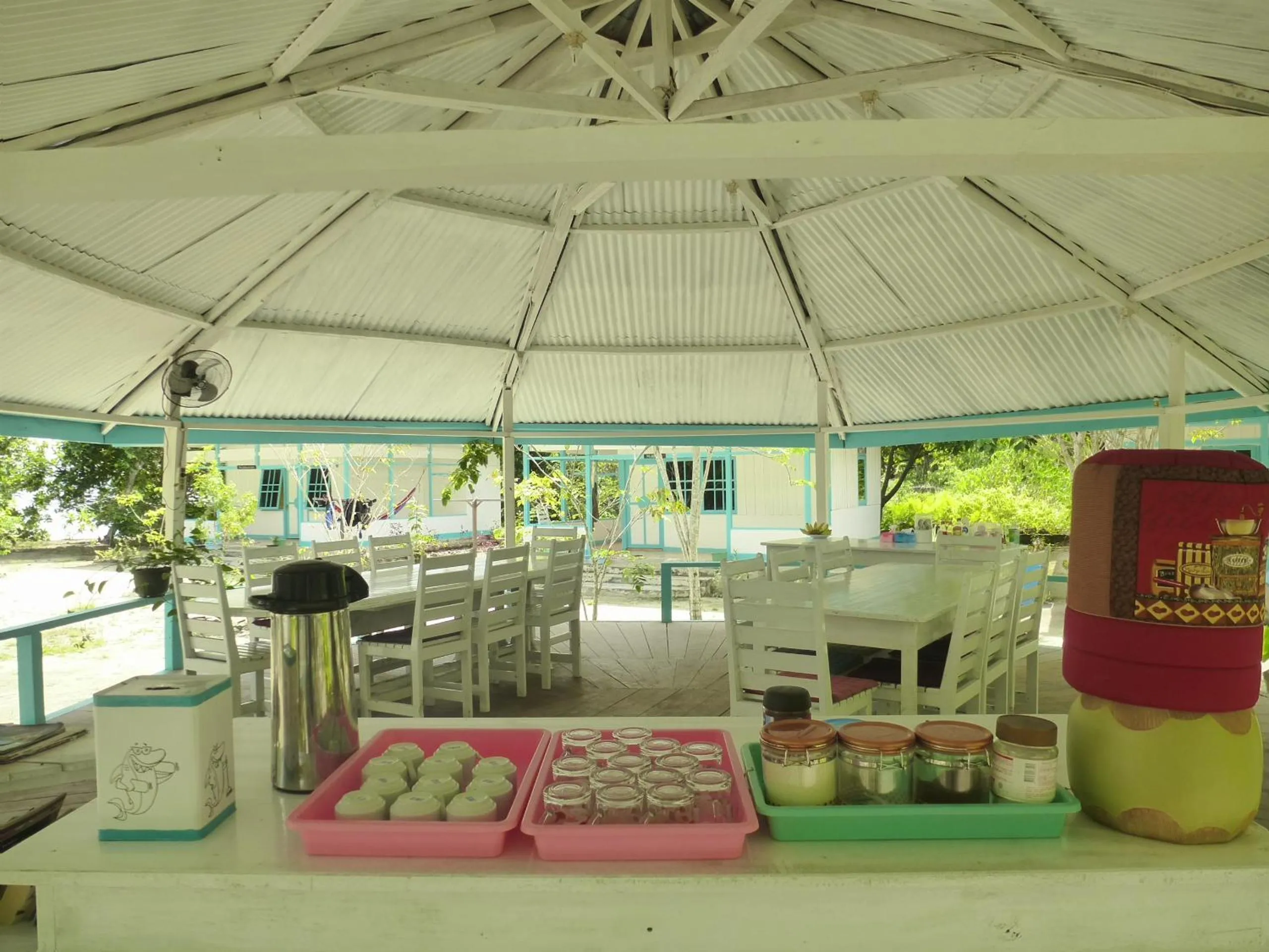 Restaurant/places to eat in Scuba Republic Beach Bungalows