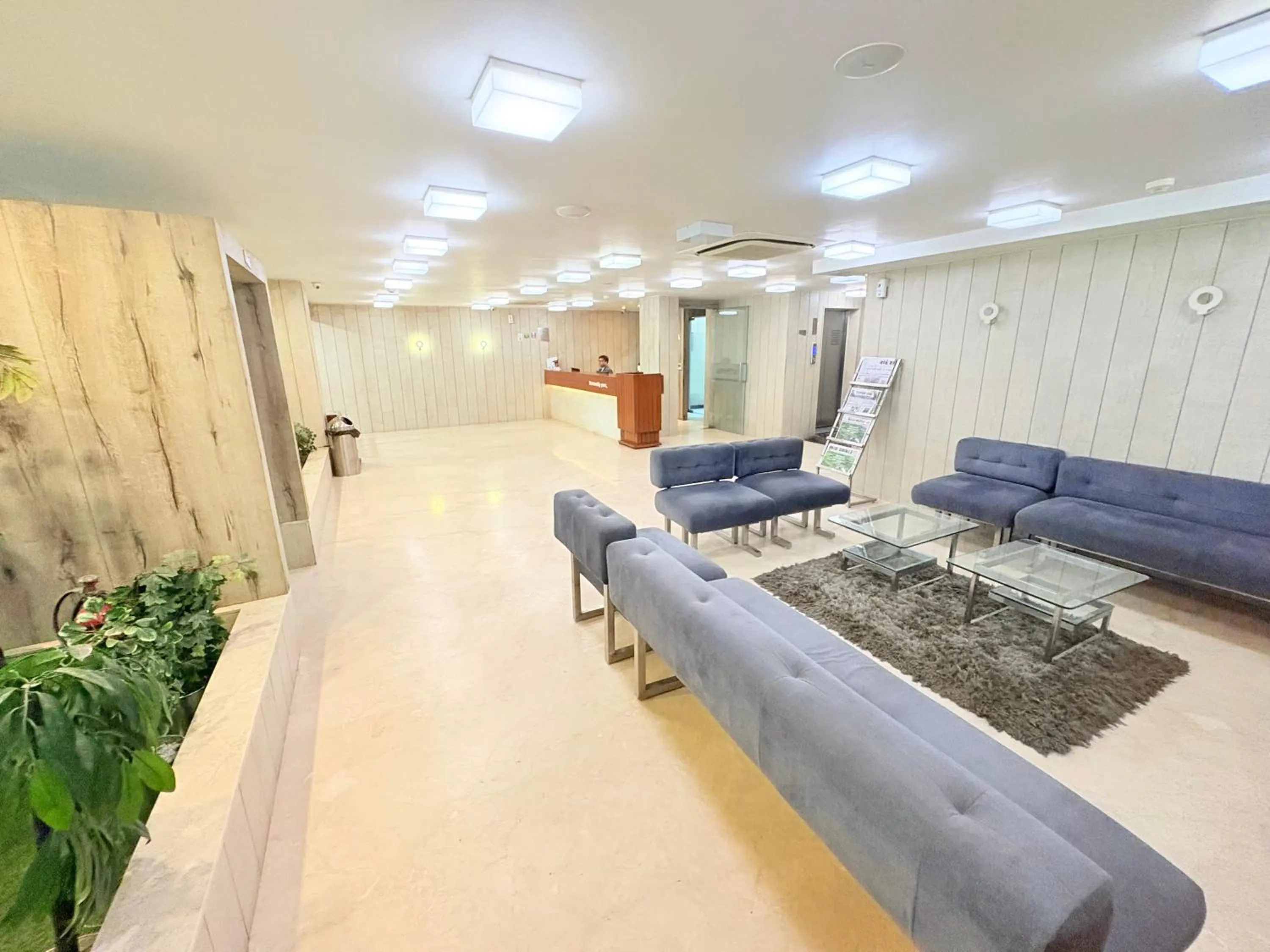 Lobby or reception in Scenaria Hotel - Navrangpura, Ahmedabad