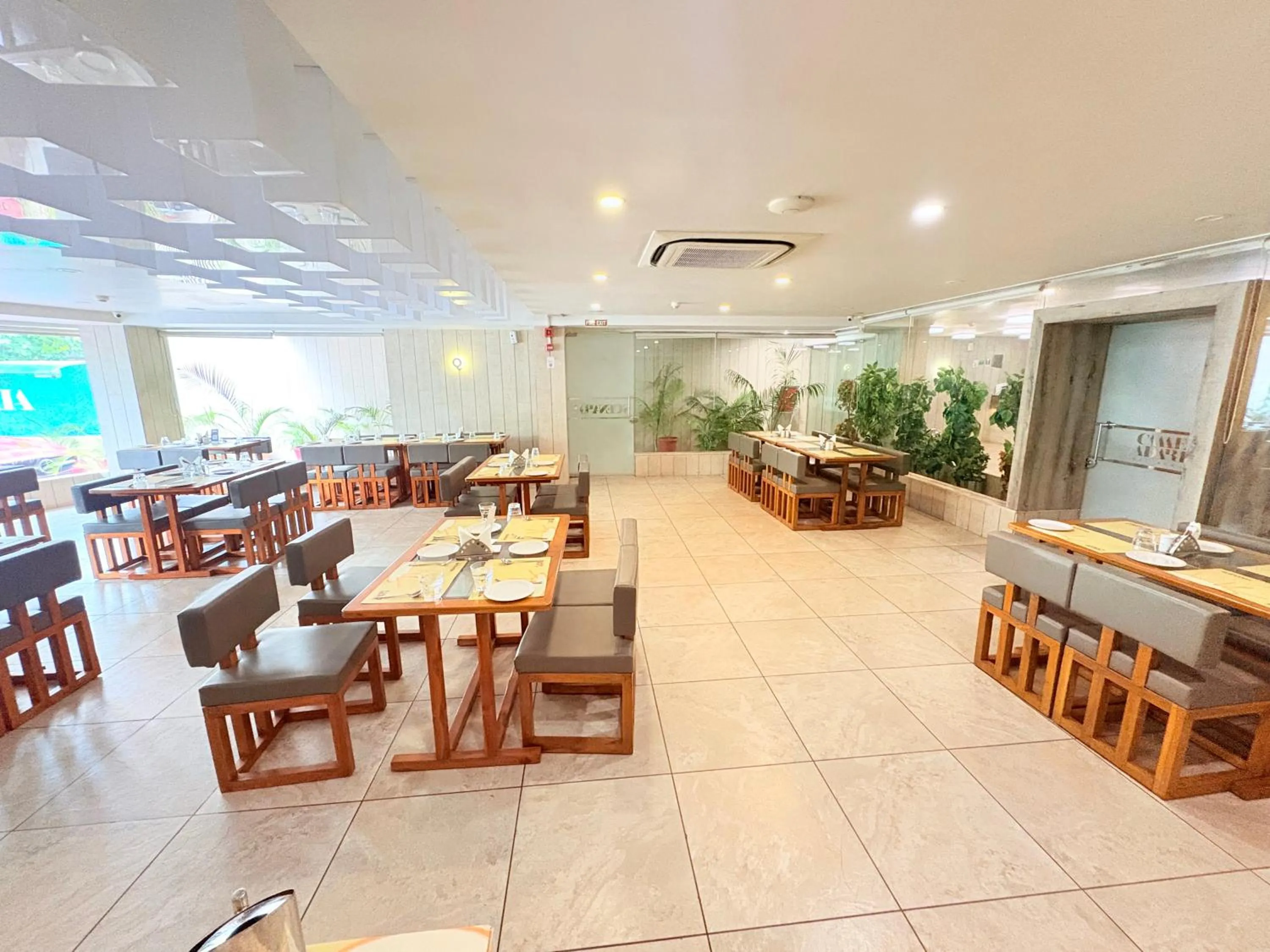 Restaurant/places to eat in Scenaria Hotel - Navrangpura, Ahmedabad