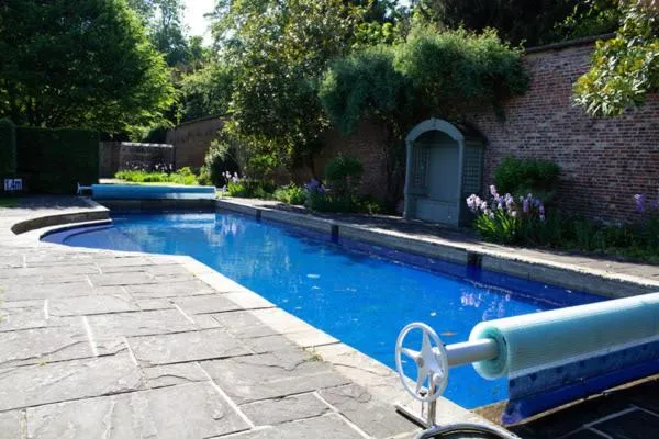 Swimming pool in Saltmarshe Hall