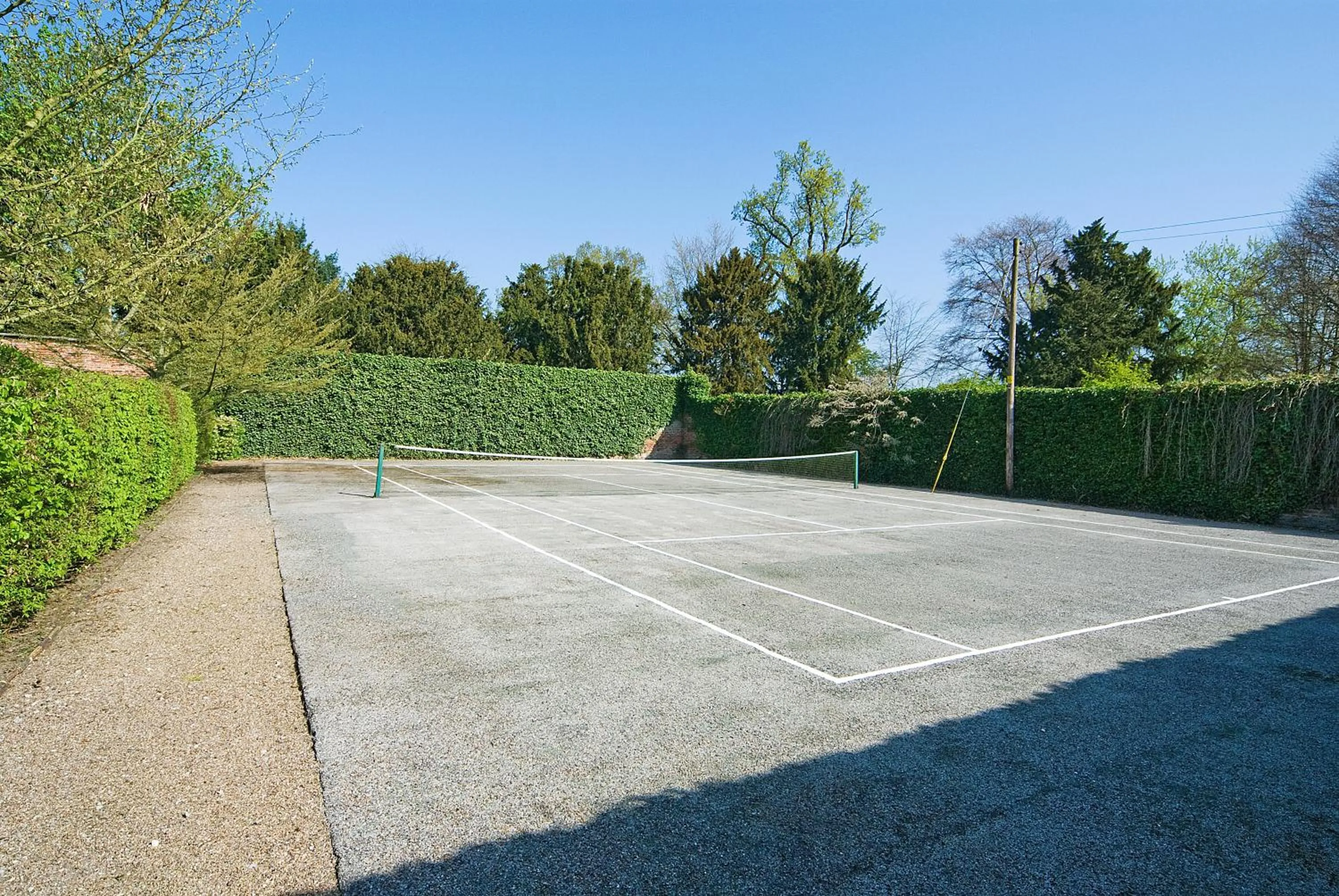 Day in Saltmarshe Hall