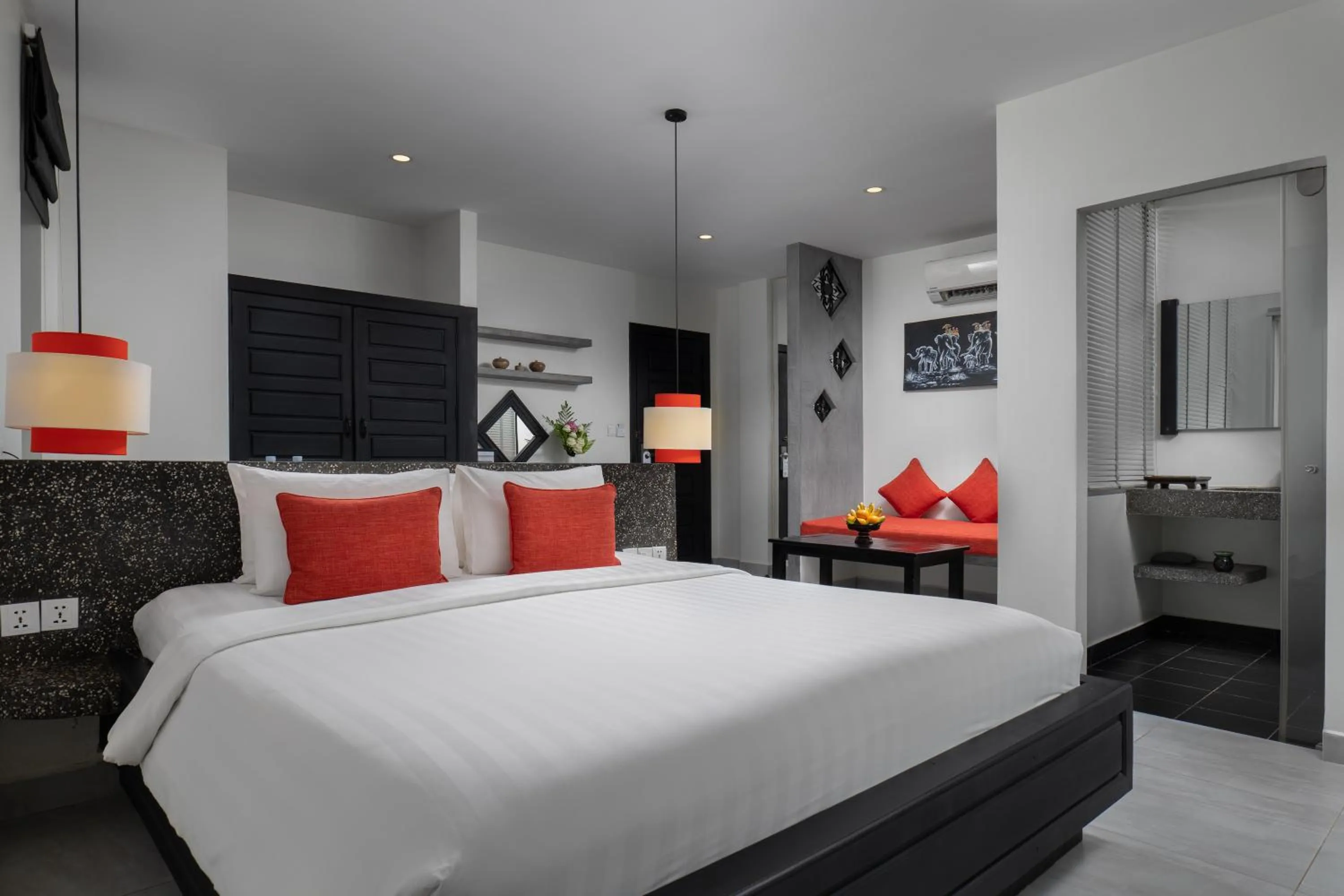 Bedroom, Bed in Central Suite Residence
