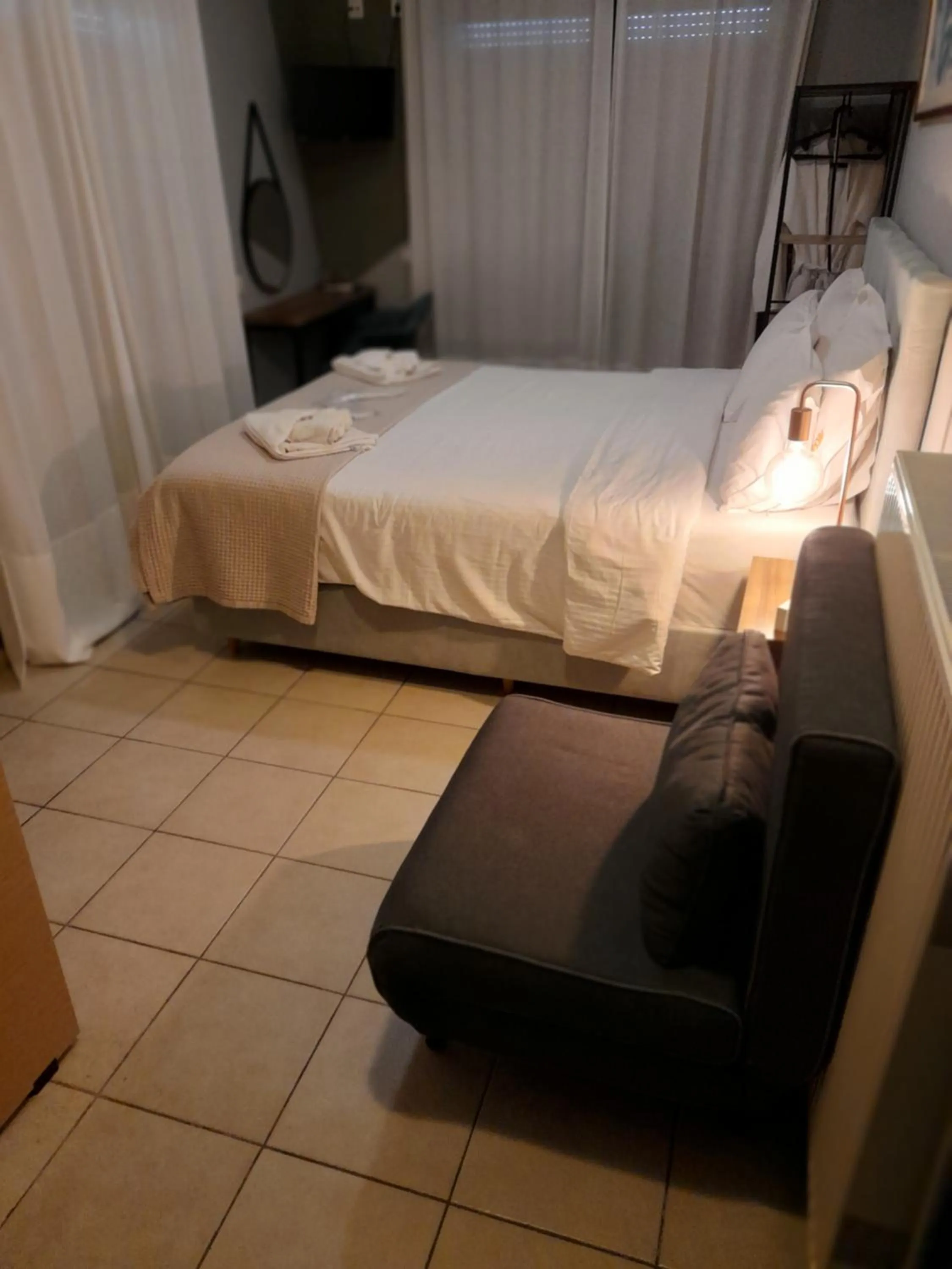 Photo of the whole room, Bed in Cabo Verde