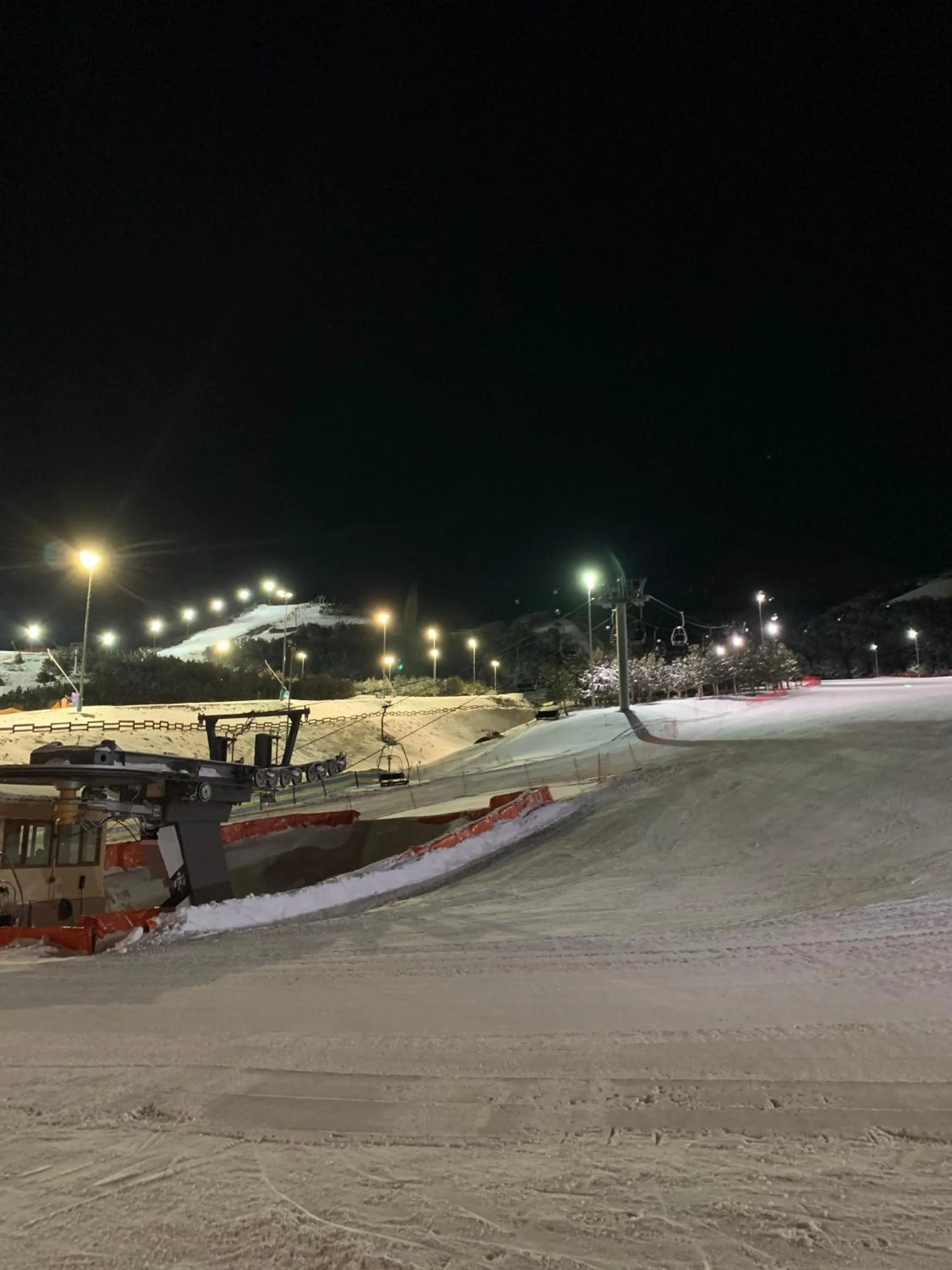 Skiing in Polat Palandöken