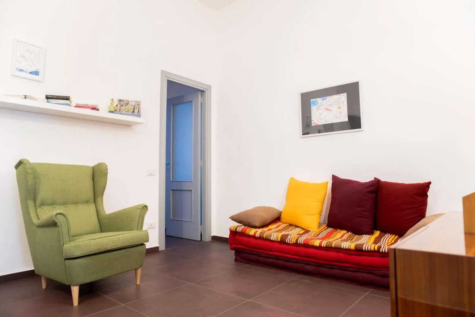 Communal lounge/ TV room in Casa Magà