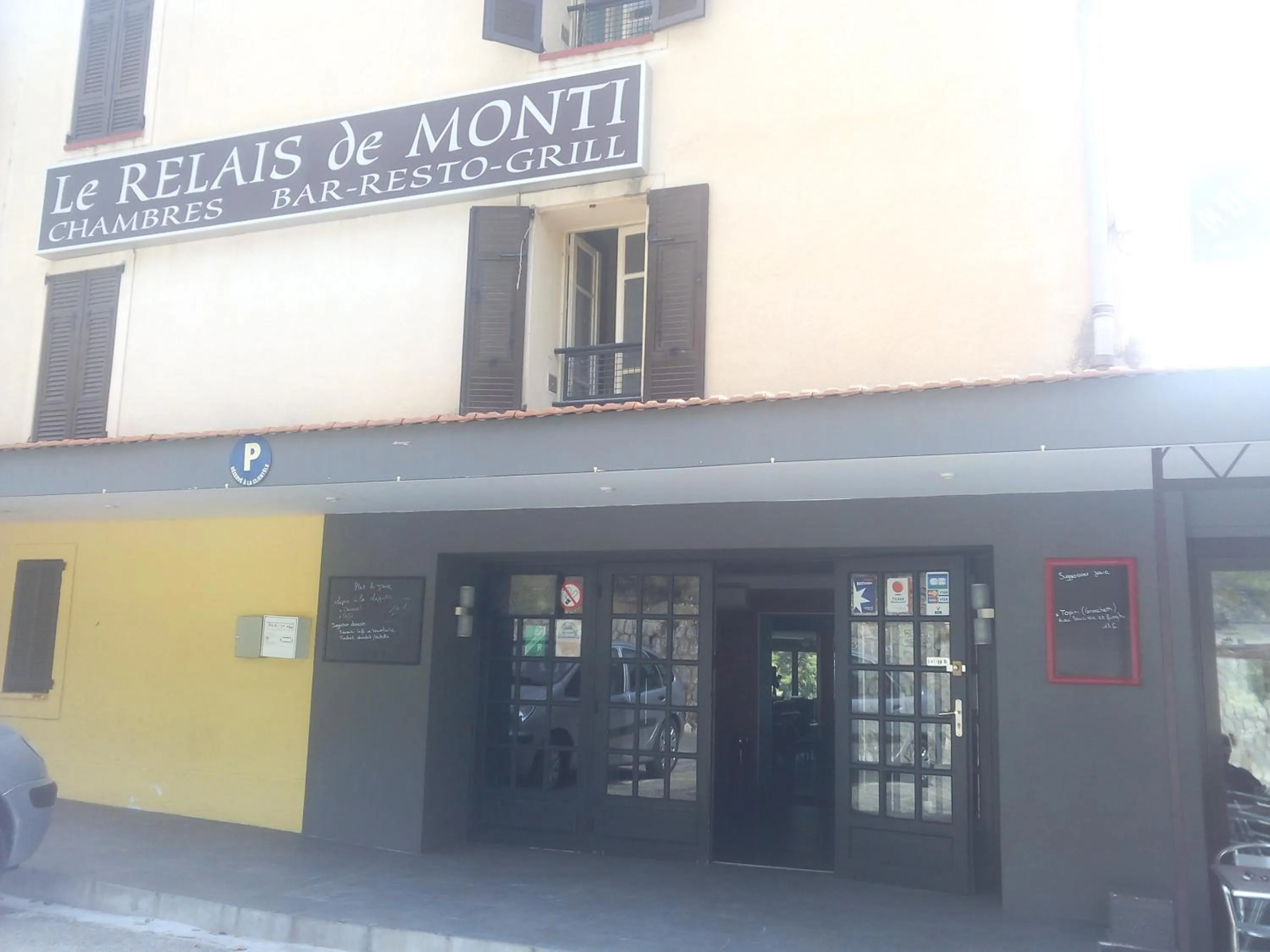 Facade/entrance in Le Relais de Monti