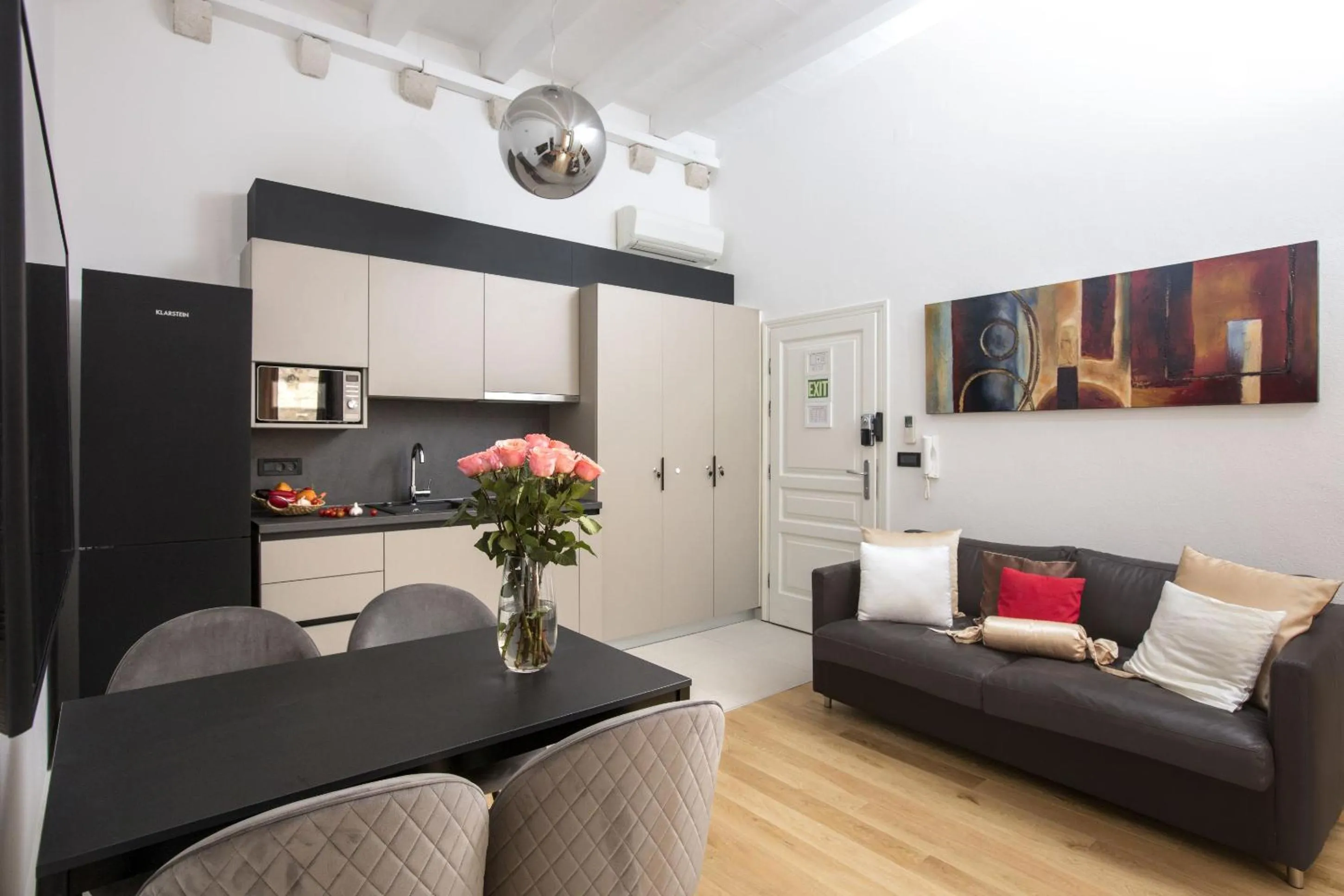 Kitchen or kitchenette in Palmotta Palace