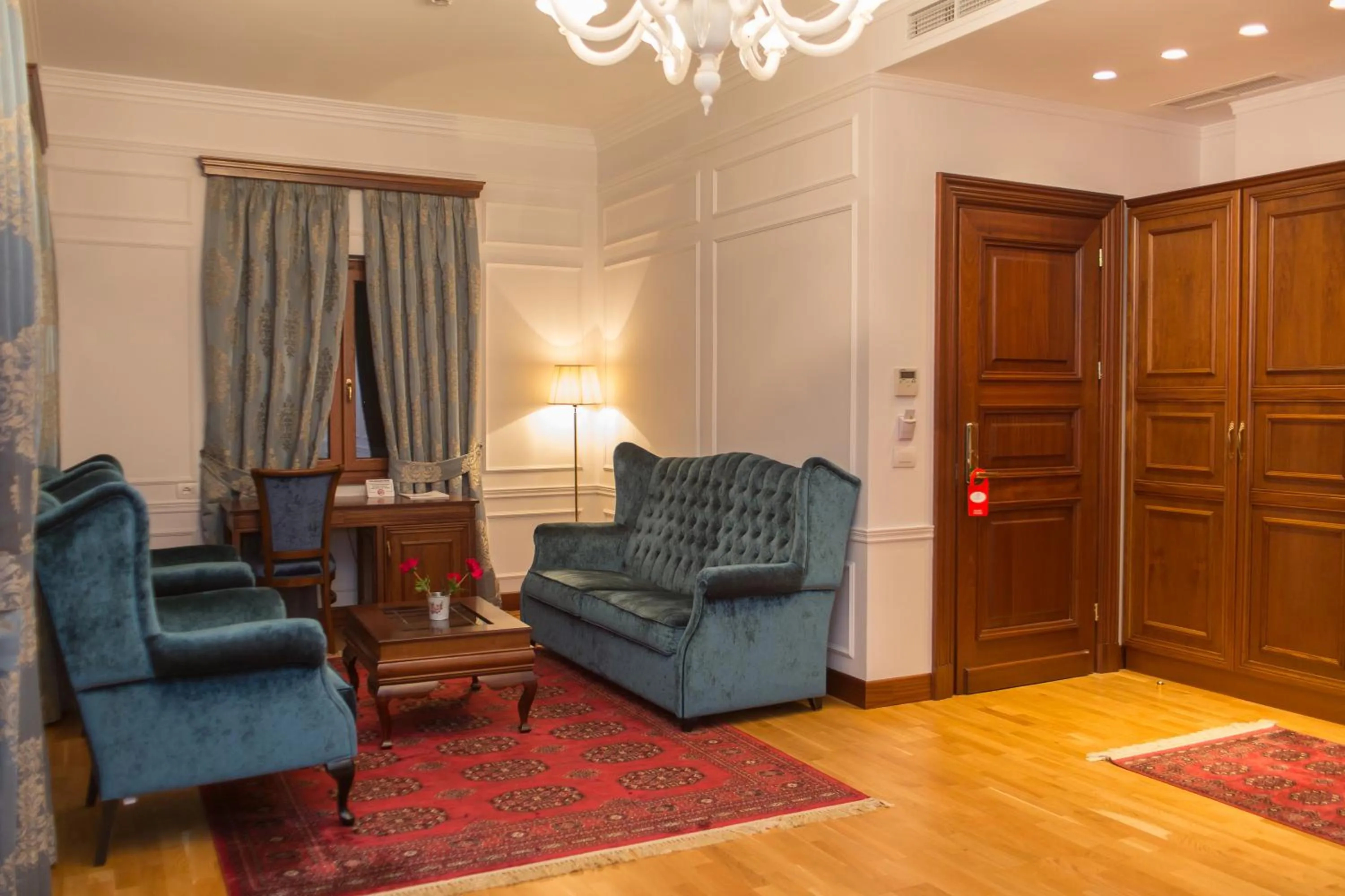 Seating area in Hotel Opera