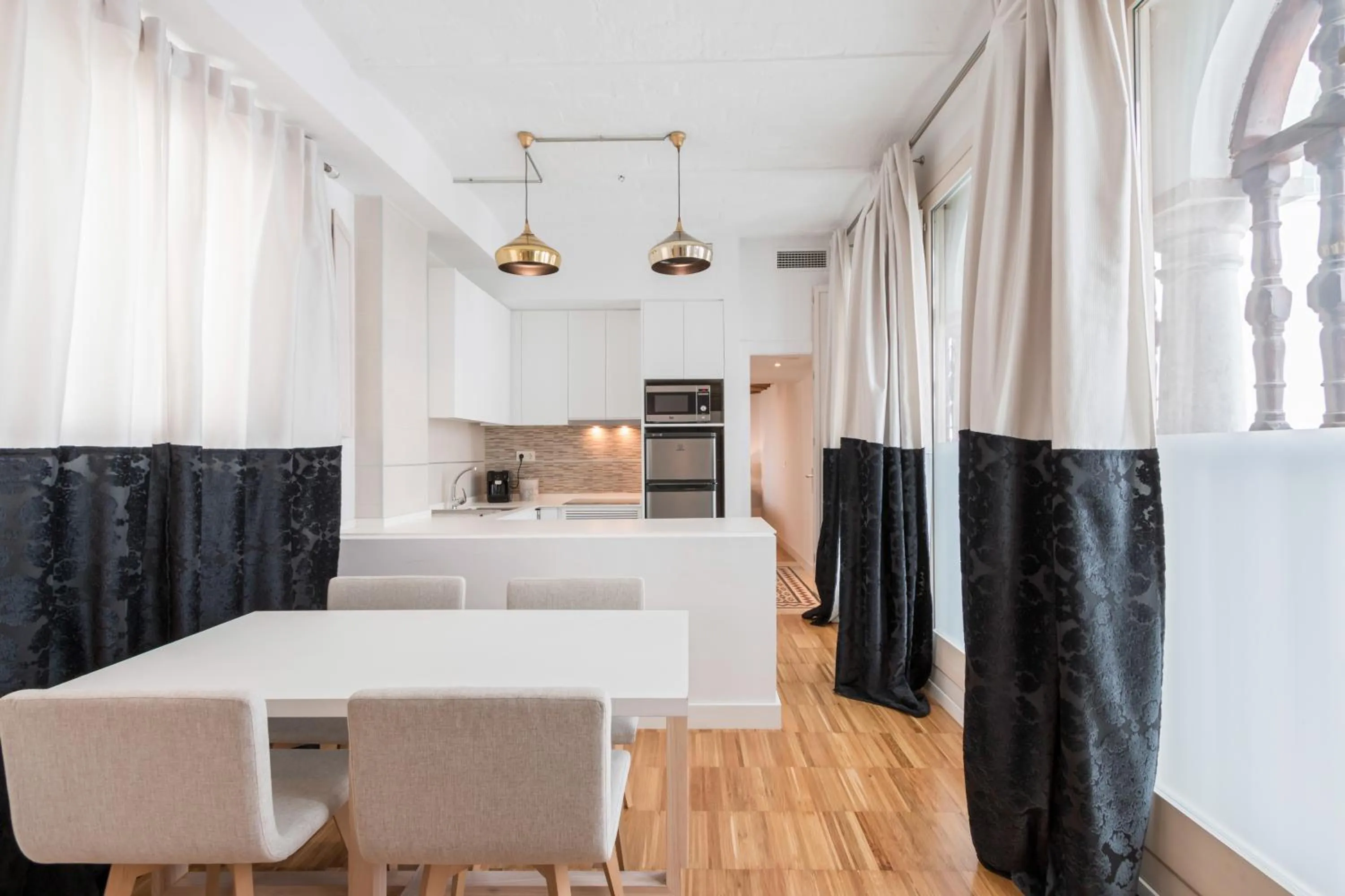 Kitchen or kitchenette in BiBo Suites Oro del Darro